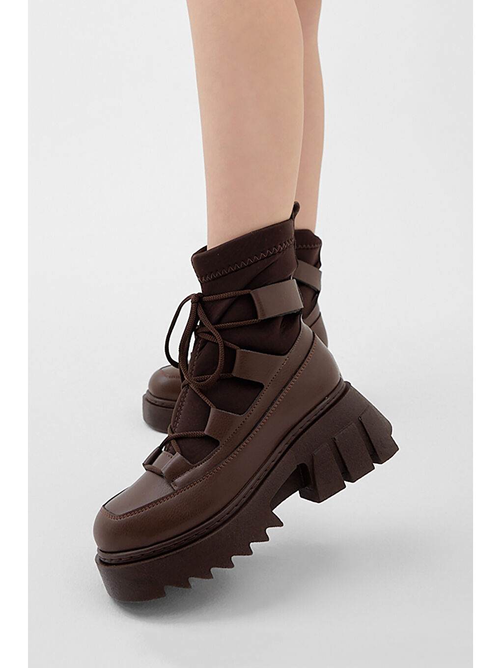 Kahverengi Kadın Kahve Kalın Platform Poli Taban Streç Bağcıklı Bot-1