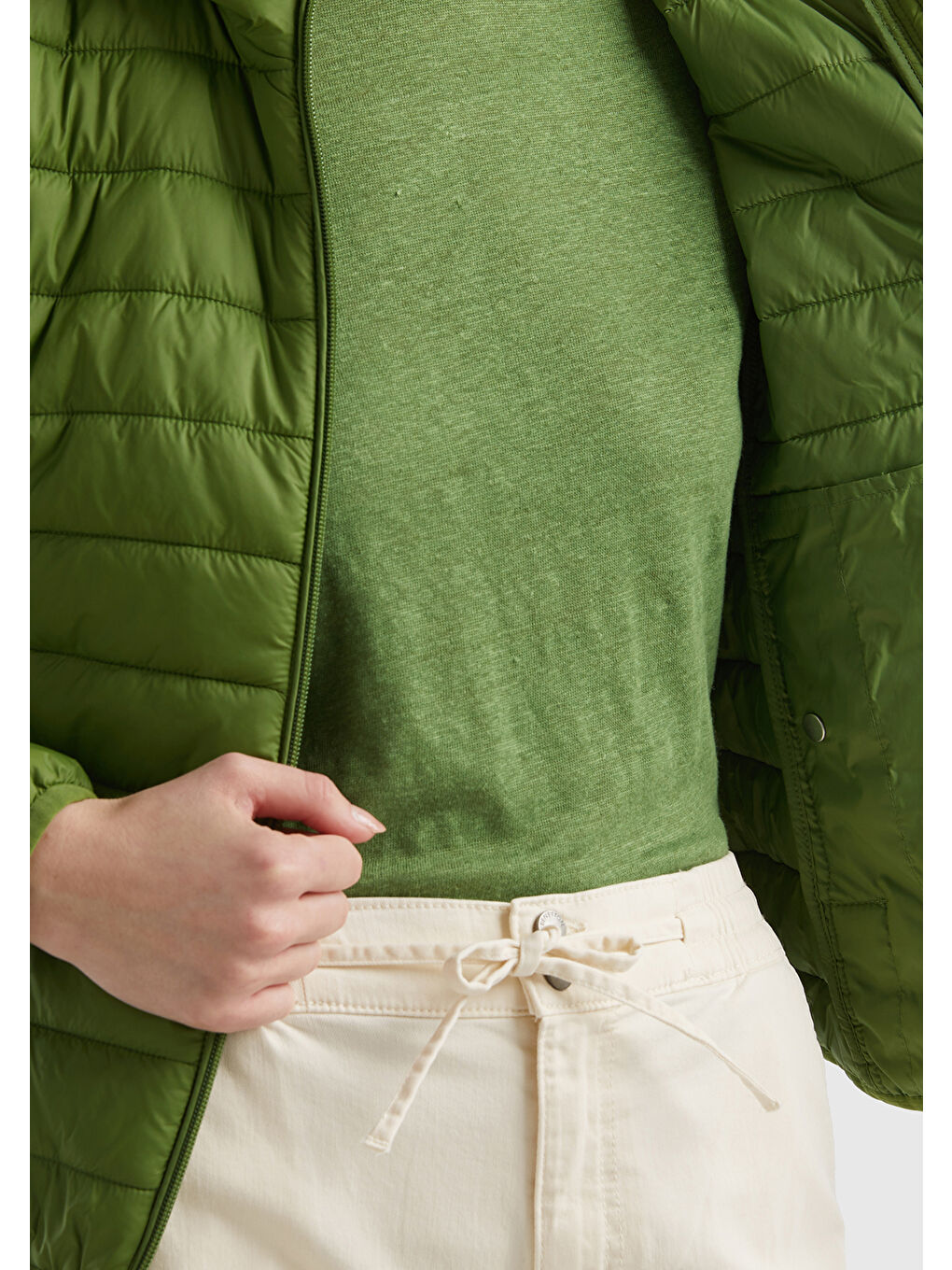 Kadın Soluk Yeşil Recycled Polyester Dolgulu  Pufa Mont-5