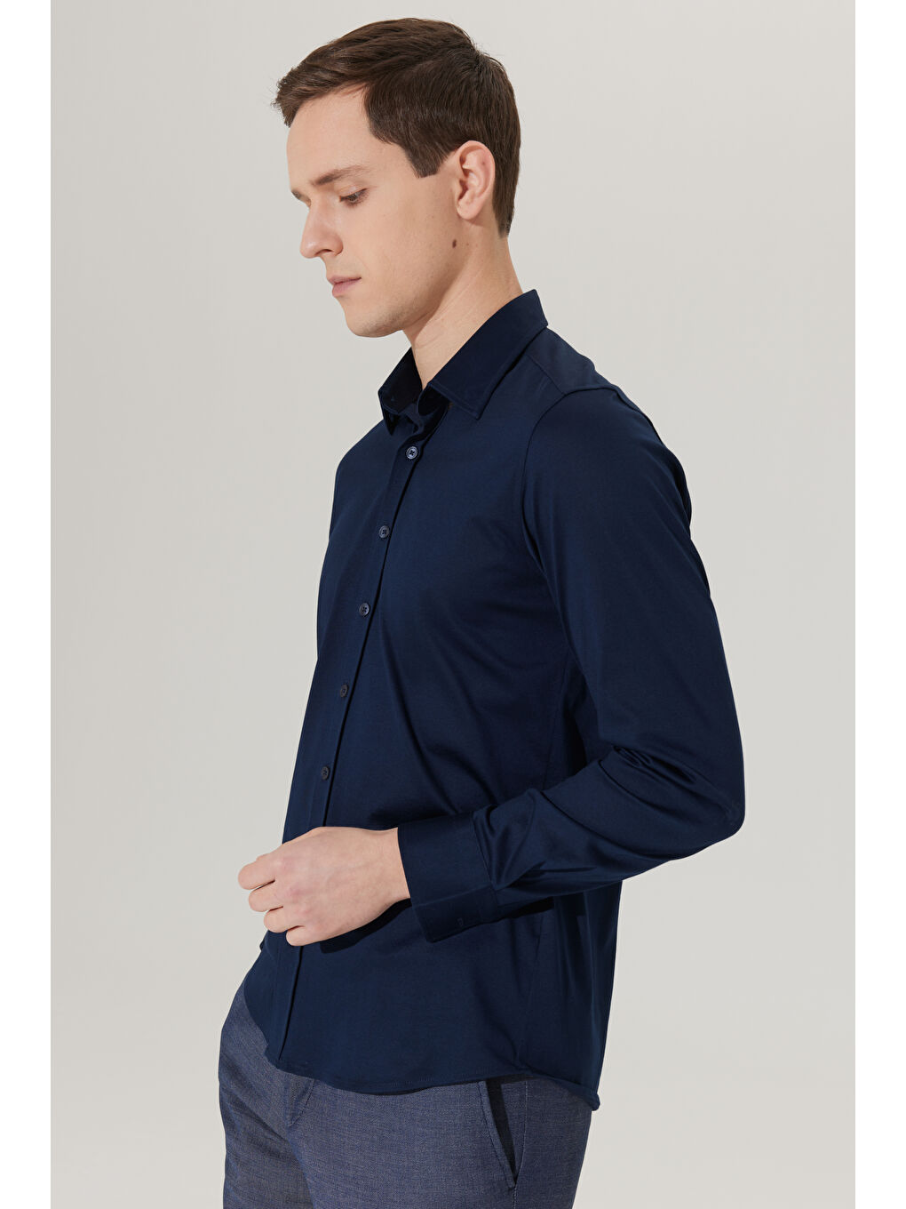 Erkek Lacivert Slim Fit Dar Kesim Gizli Düğme Yaka %100 Pamuk Gömlek-3