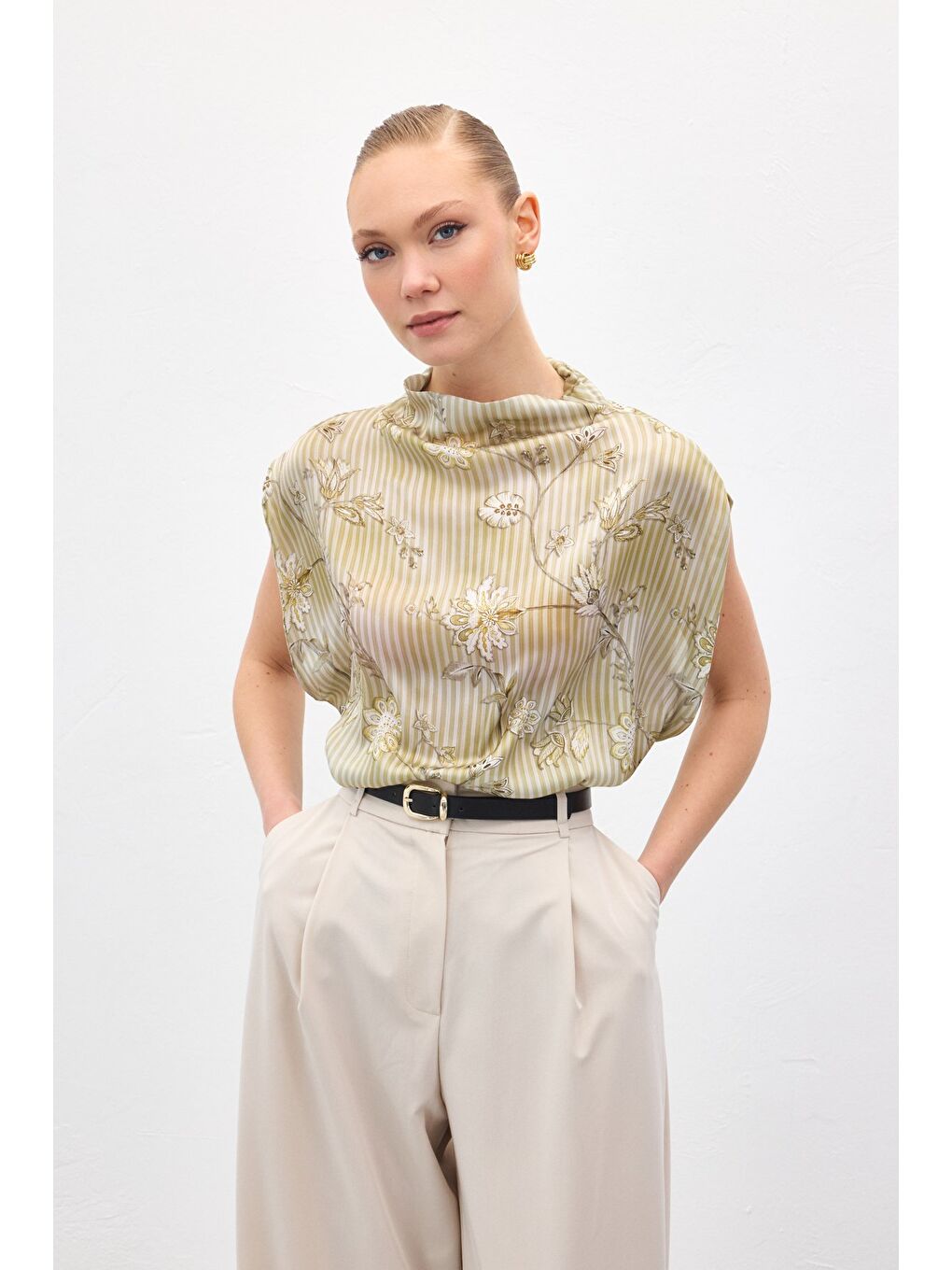 Kısa Kollu Desenli Bluz - Haki-1