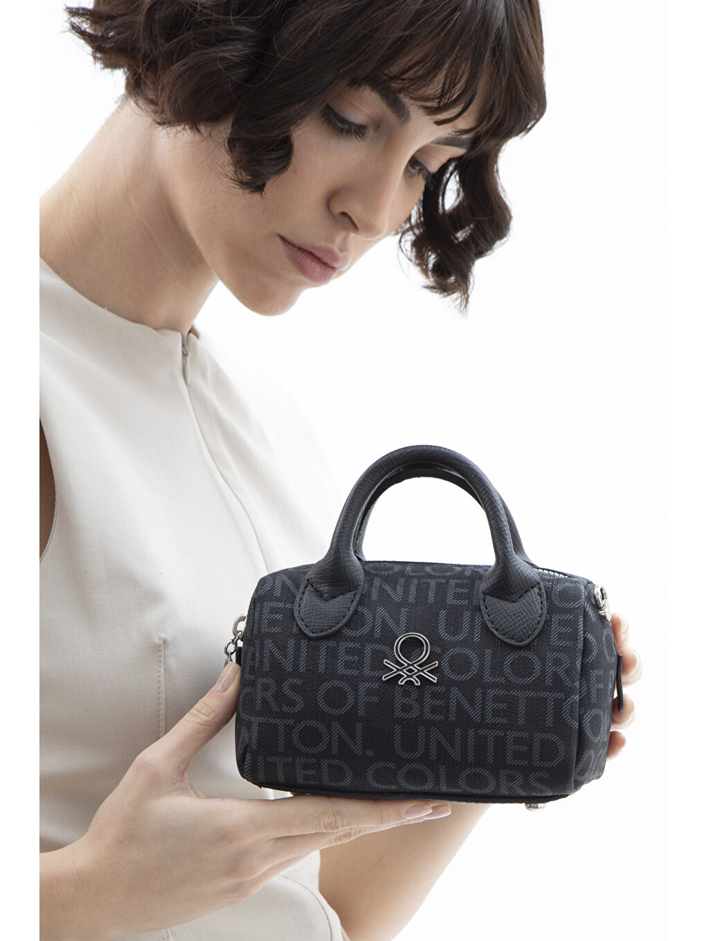 Siyah Kadin El Çantasi Si̇yah BNT1591