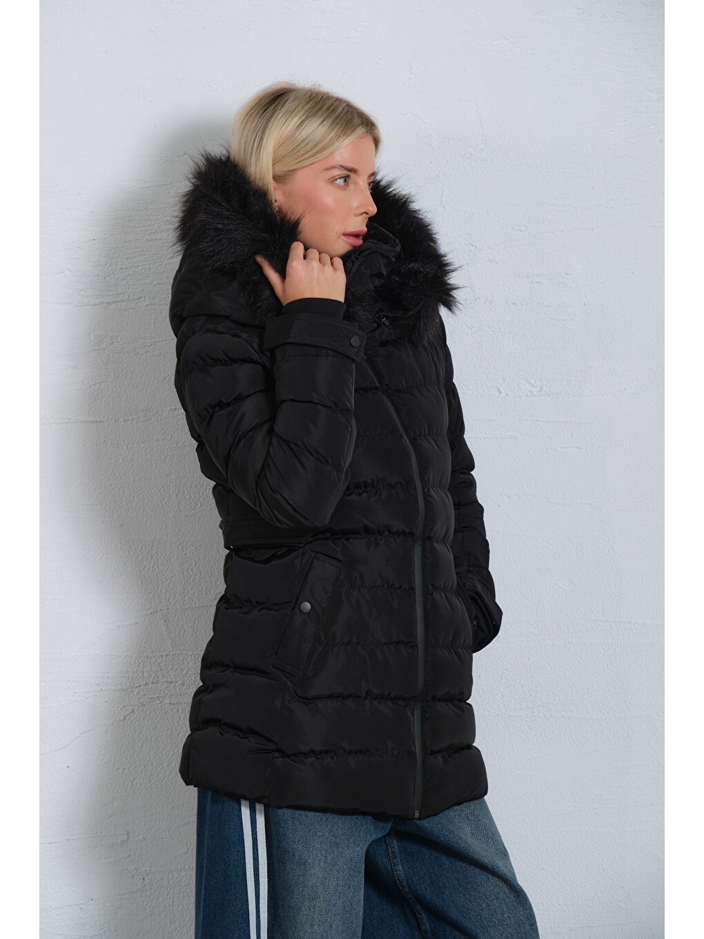 Siyah Çıkabilir suni kürklü kapüşon, su iticili kumaş, Kadın Anorak Mikro Mont Kaban @Jasmin-1