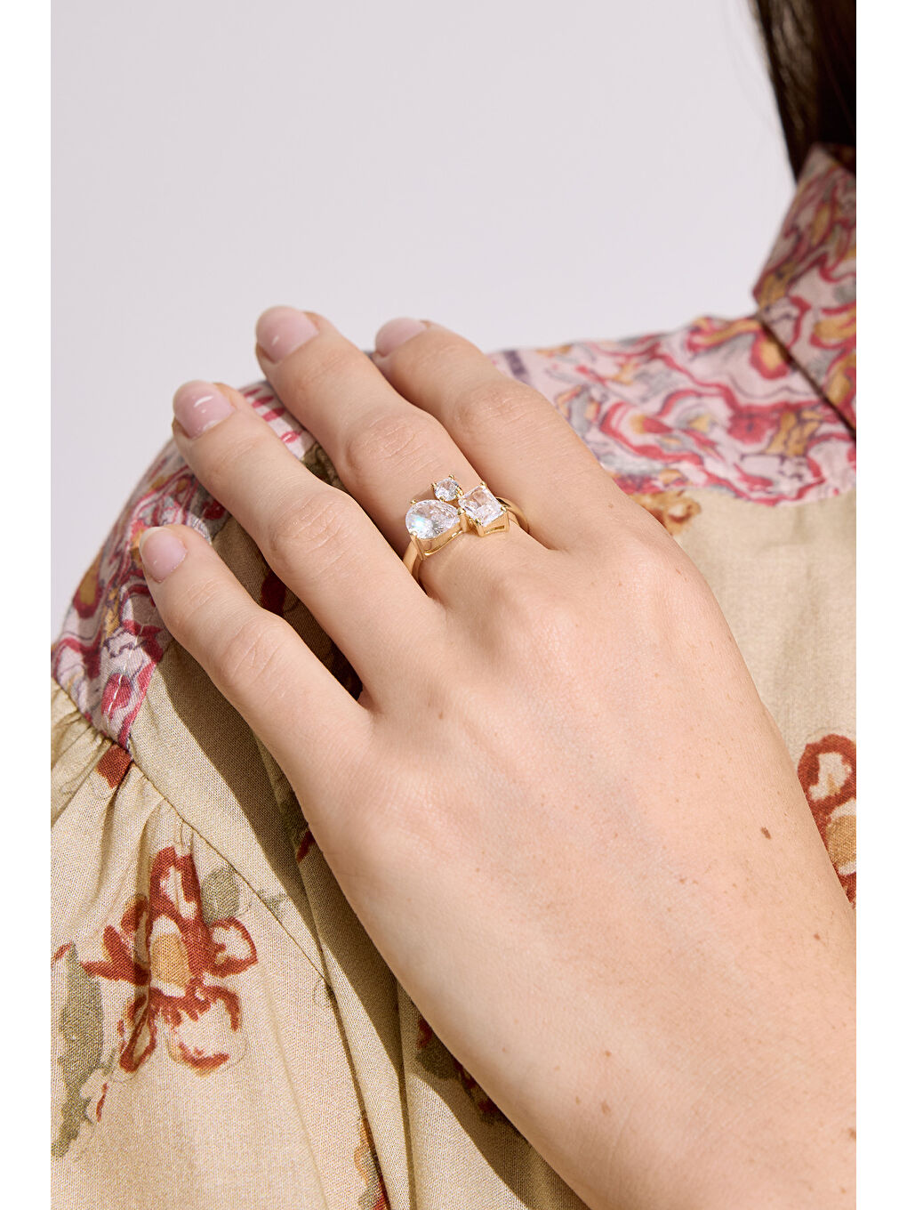 Beyaz Avalorıa Işıltı Yüzük Standart