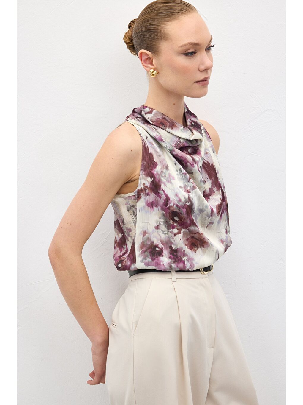 Drapeli Halter Yaka Desenli Bluz - Mürdüm-5