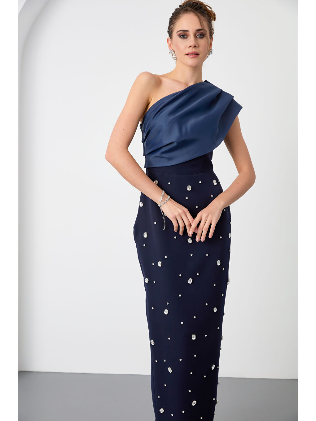 Kadın Lacivert Tek Omuz Taşlı Söz Nişan Nikah Abiye Elbise-1