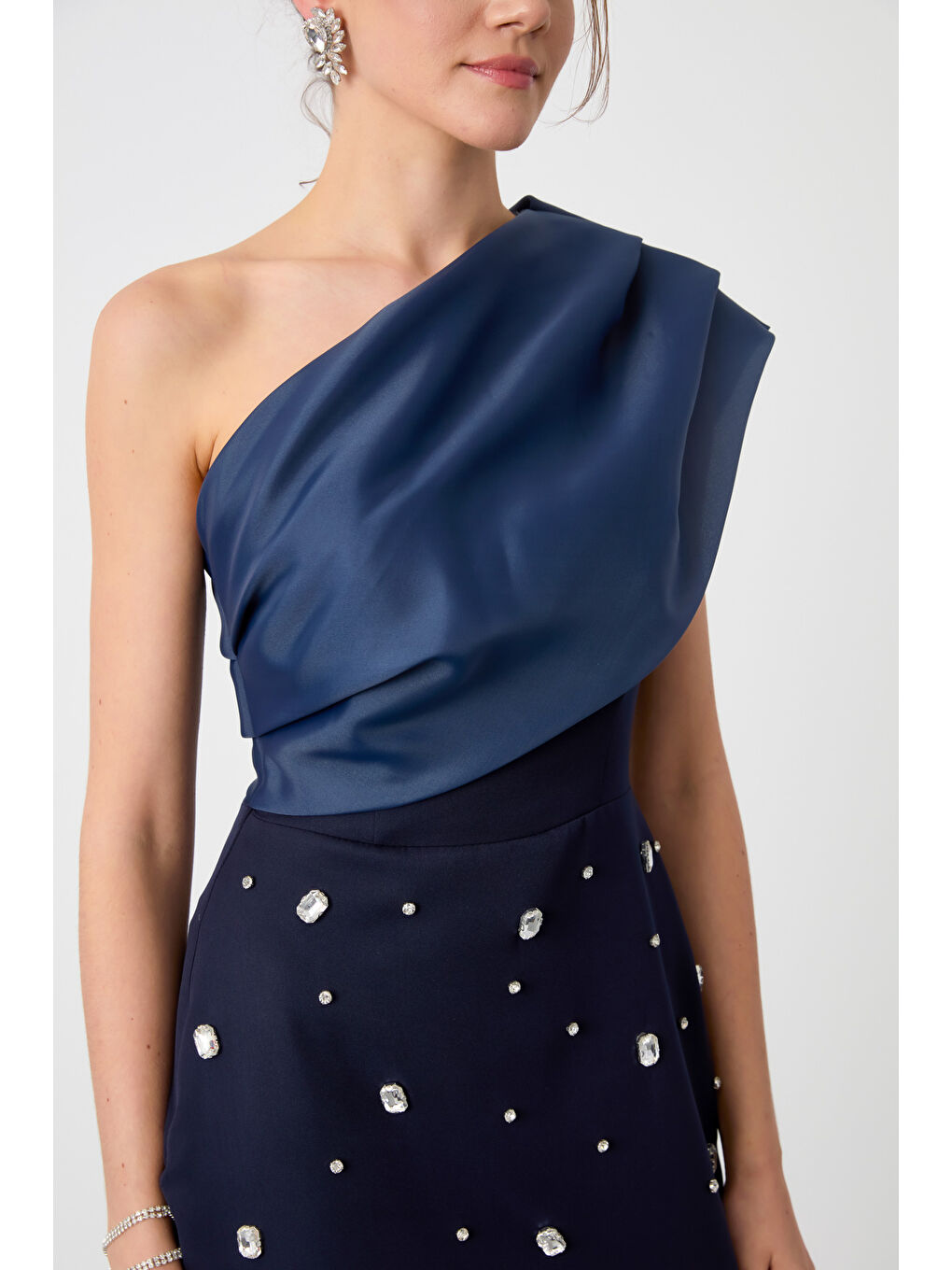 Kadın Lacivert Tek Omuz Taşlı Söz Nişan Nikah Abiye Elbise-3