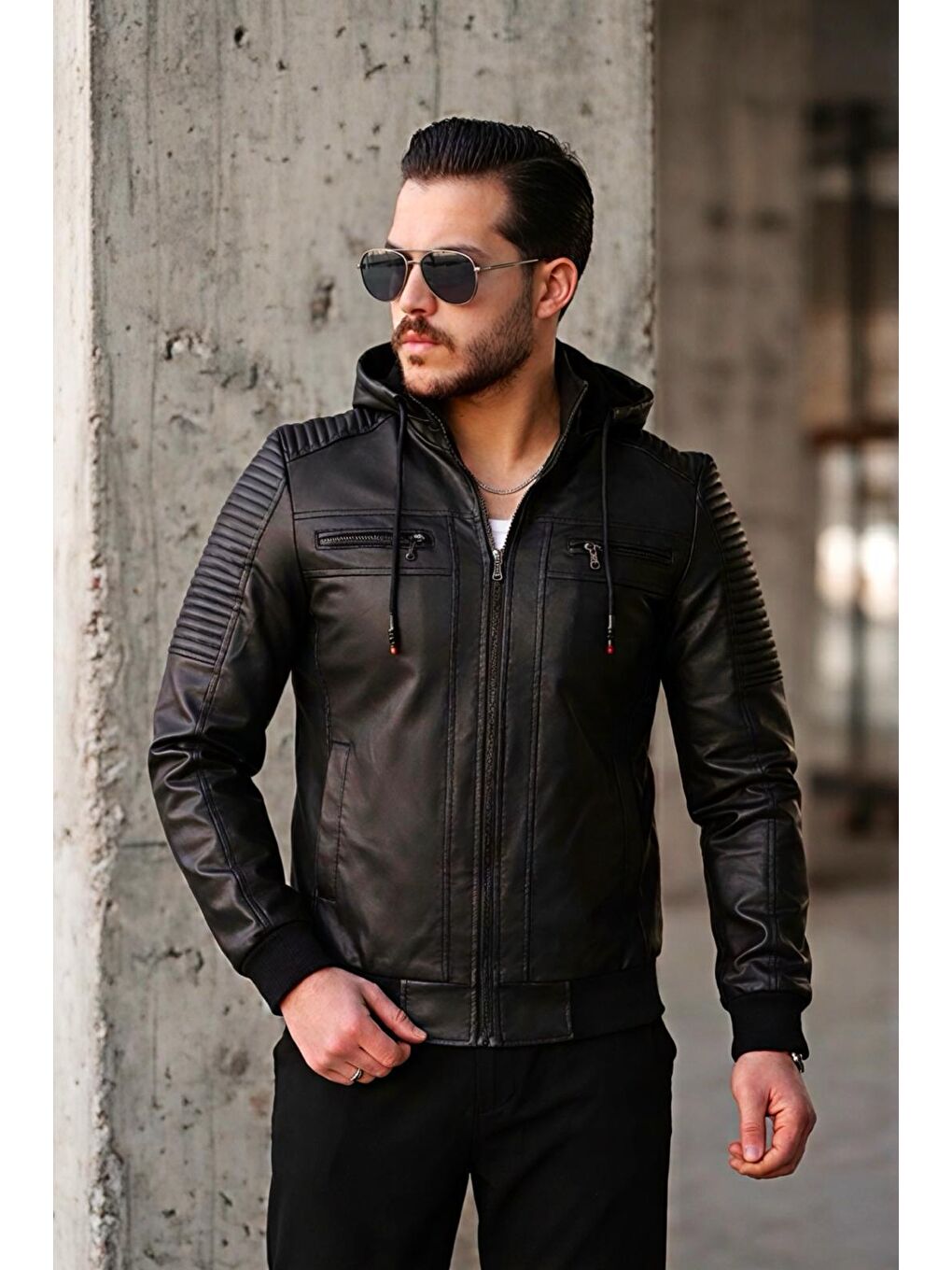 Kegg Erkek Siyah Slim Fit Kapüşonlu Omuz Detaylı Suni Deri Ceket-1