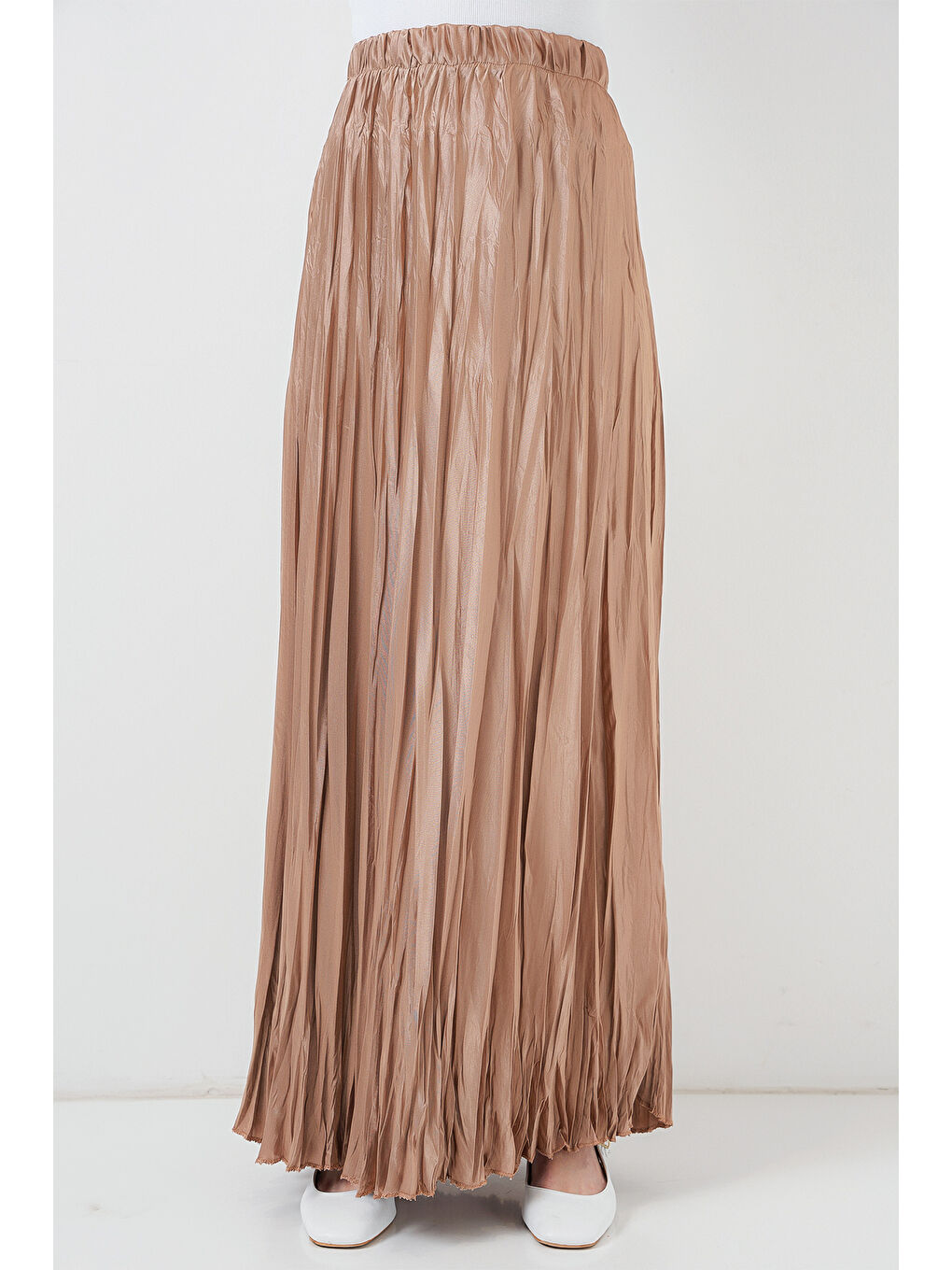 Bej Kadın Uzun Kırışık Parlak Etek 8034 - Bisküvi-1