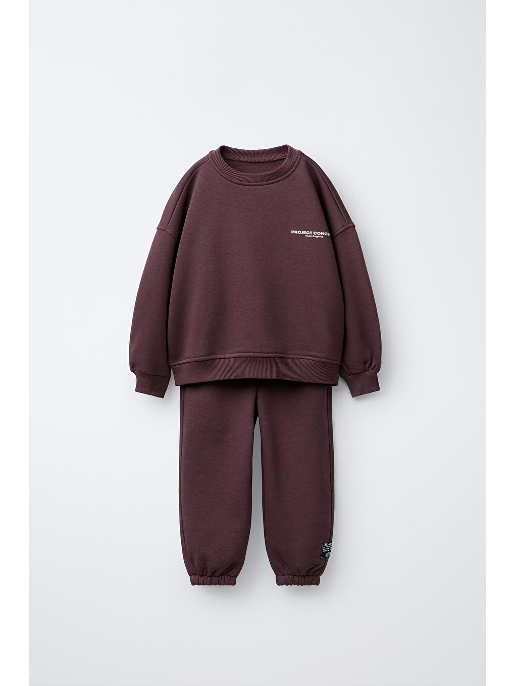 Unisex Çocuk Pamuklu Bordo Minimal Baskılı Eşofman Takımı – Rahat Kesim