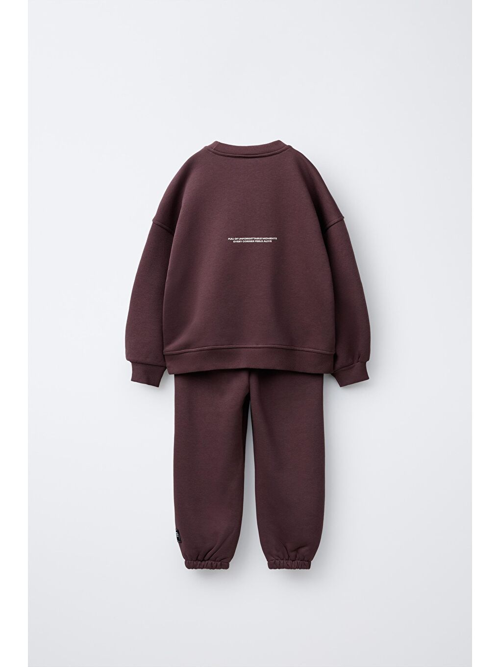 Unisex Çocuk Pamuklu Bordo Minimal Baskılı Eşofman Takımı – Rahat Kesim-1