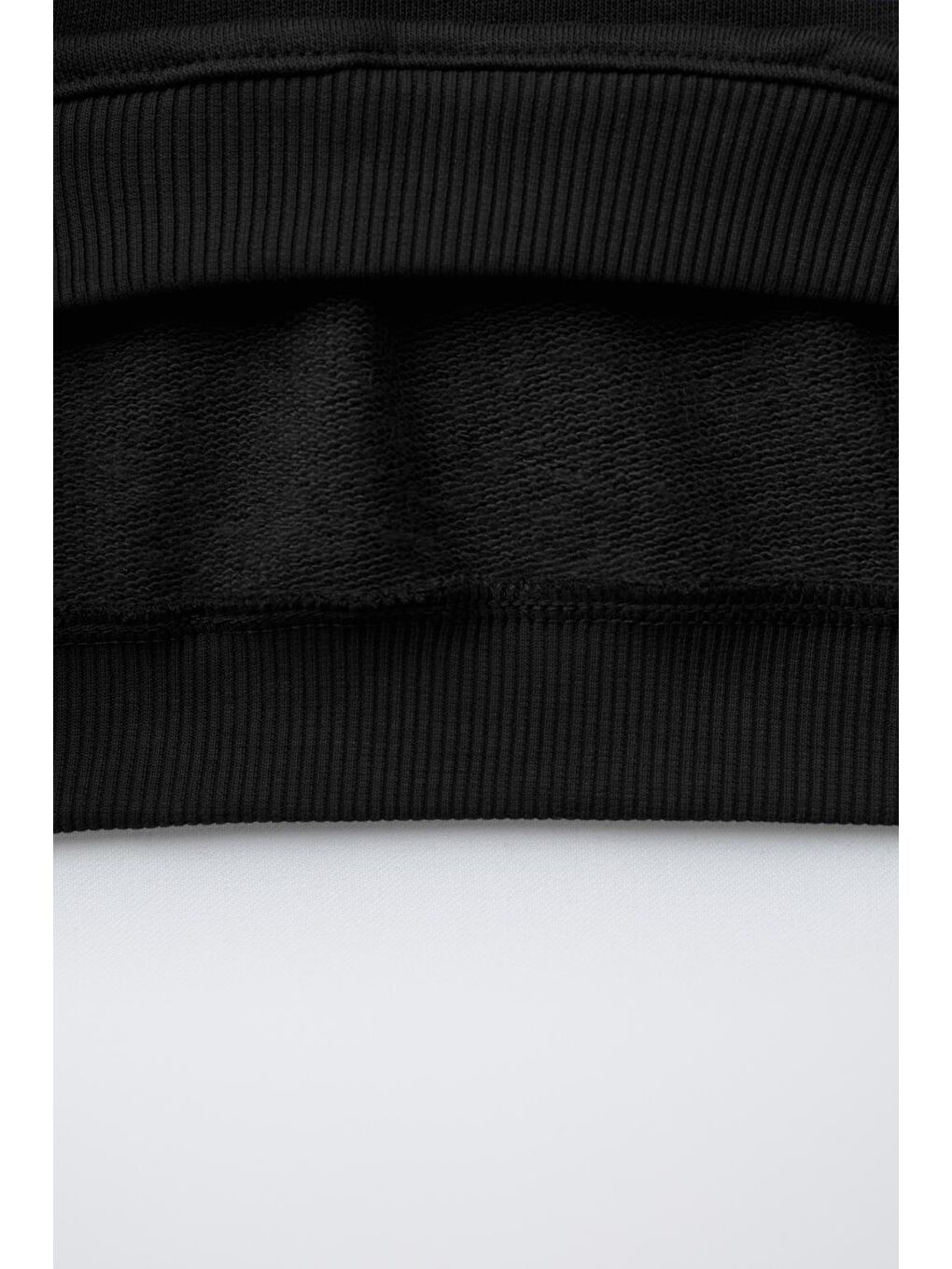 Erkek Çocuk Pamuklu Siyah Minimal Baskılı Eşofman Takımı – Rahat Kesim-4