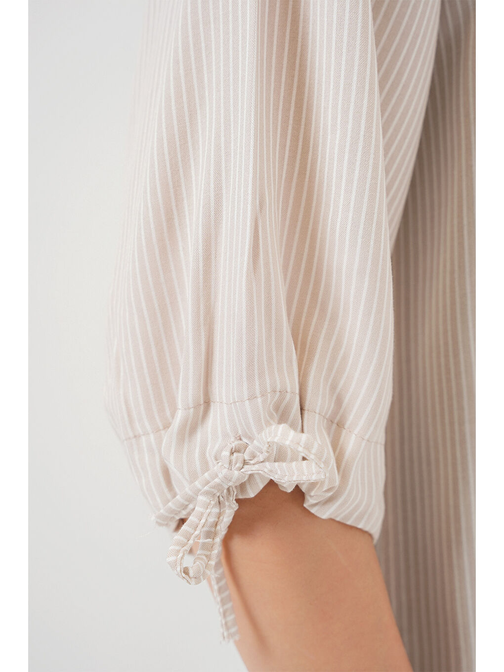 Ekru Kadın Çizgili Oversize Kısa Kol Gömlek 20296 - Krem-3