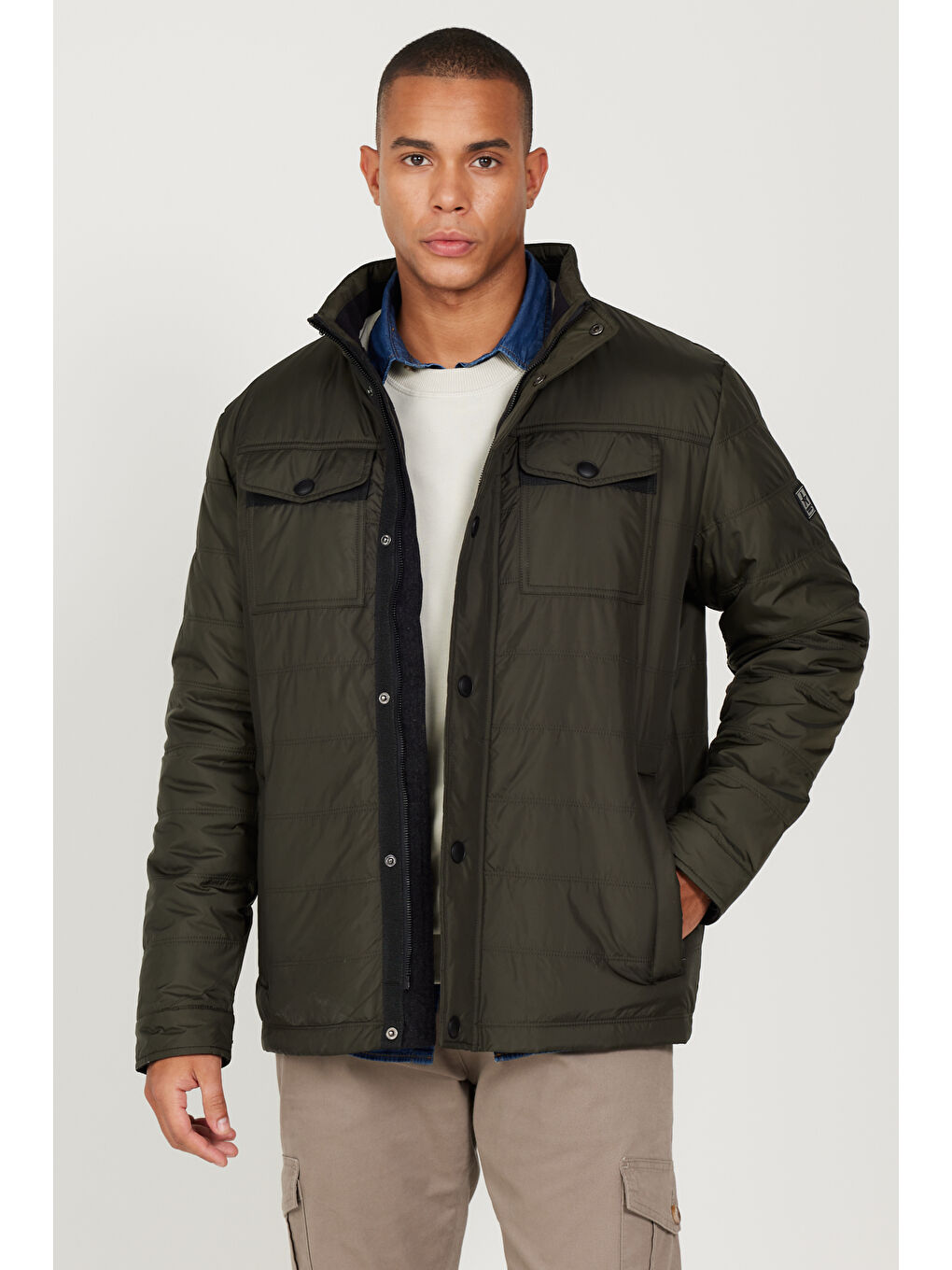 Erkek Haki Standart Fit Normal Kesim Dik Yaka Mont