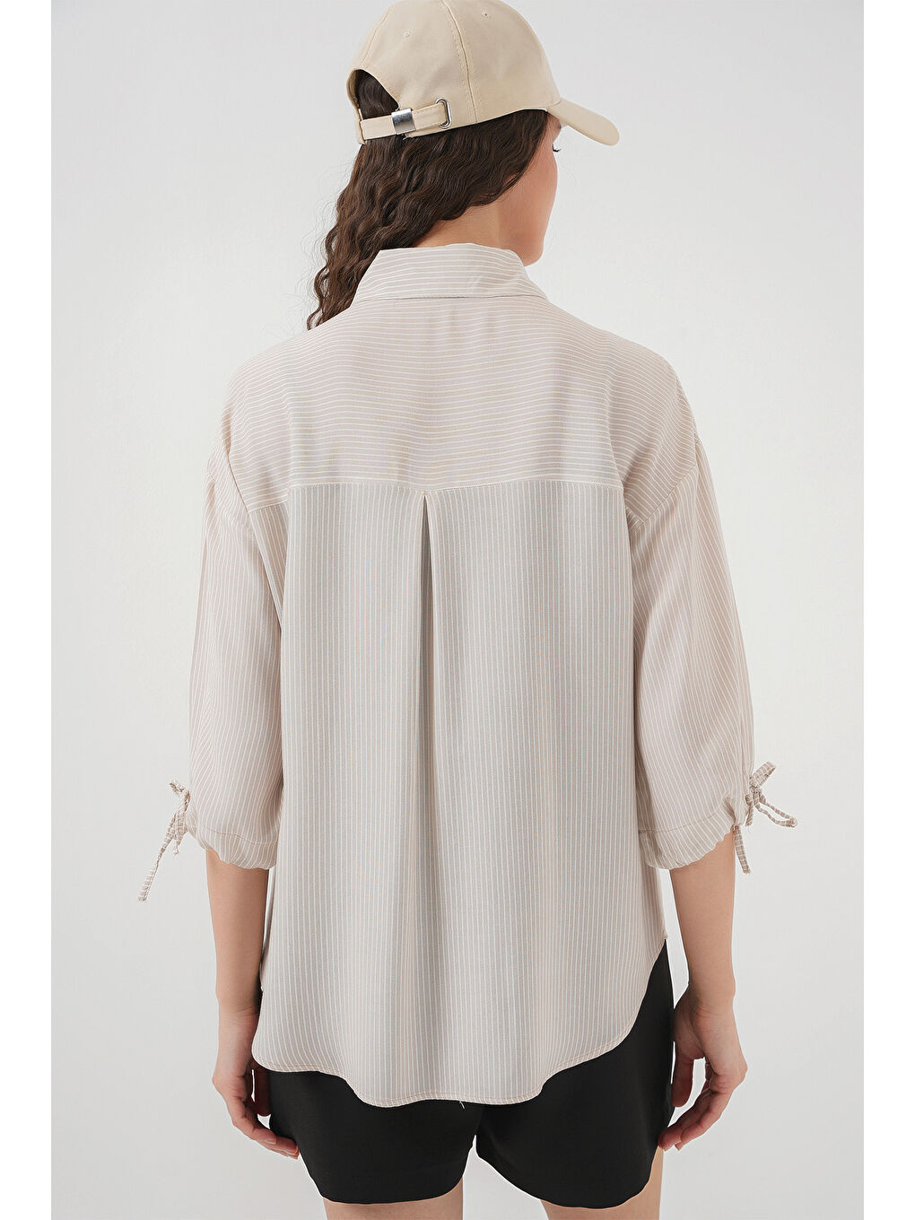 Ekru Kadın Çizgili Oversize Kısa Kol Gömlek 20296 - Krem-4