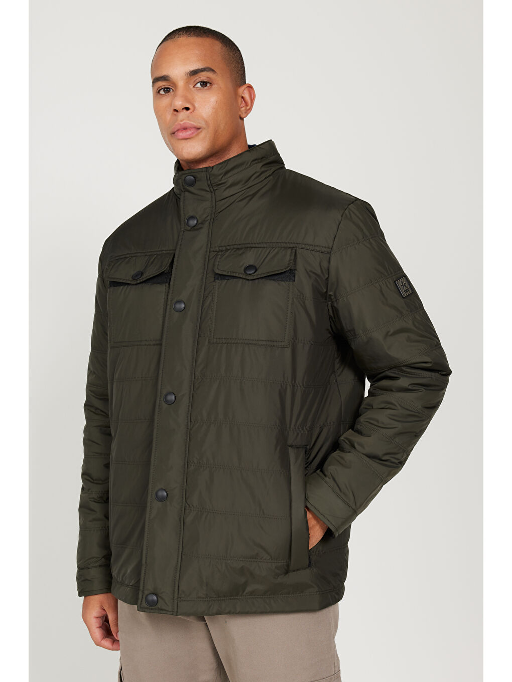 Erkek Haki Standart Fit Normal Kesim Dik Yaka Mont-3