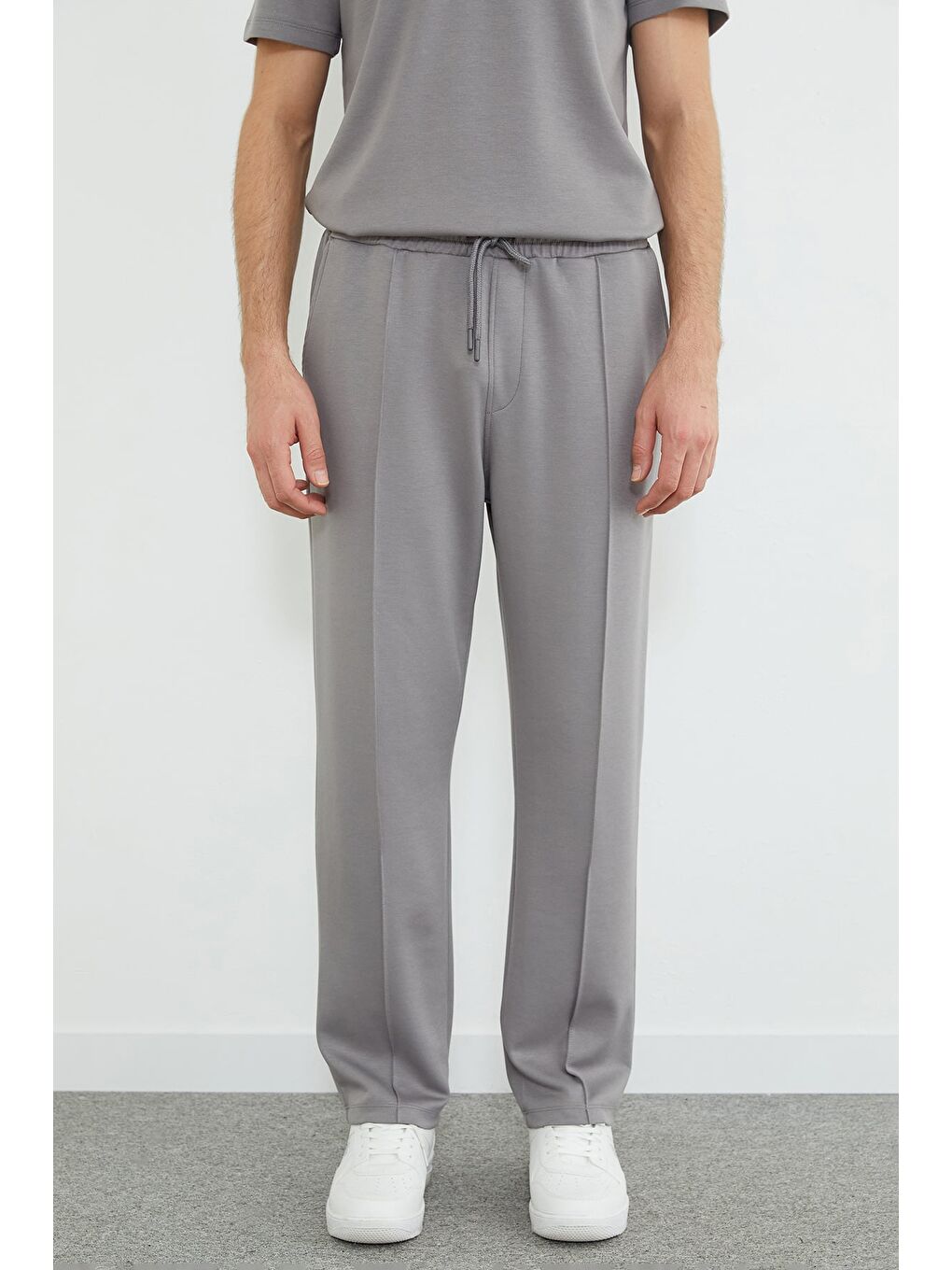 Gri Beli Lastikli Çimalı Modal Pantolon-4