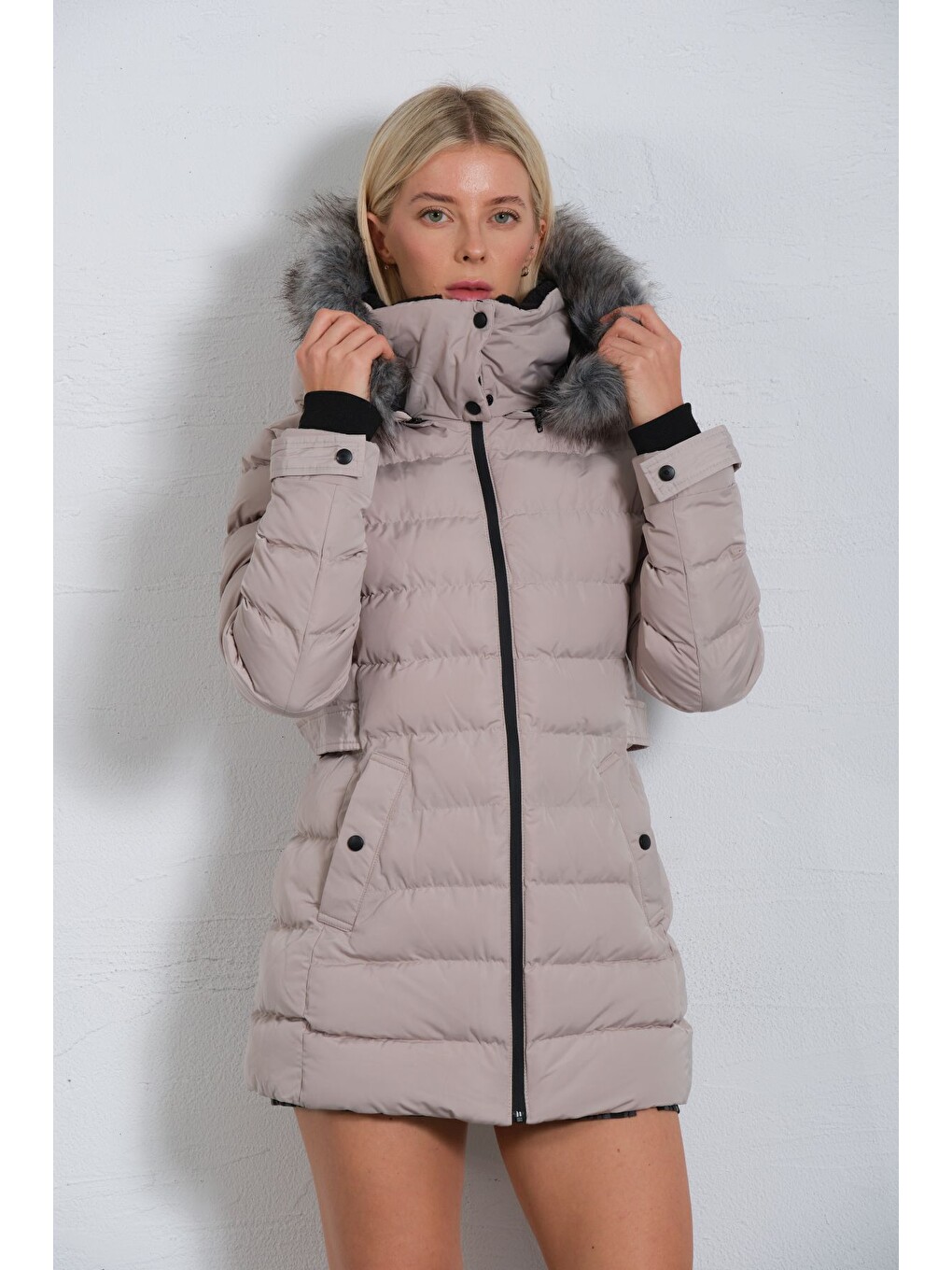 Bej Çıkabilir Suni Kürklü Kapüşon, Su İticili Kumaş, Kadın Anorak Mikro Mont Kaban @jasmin-6