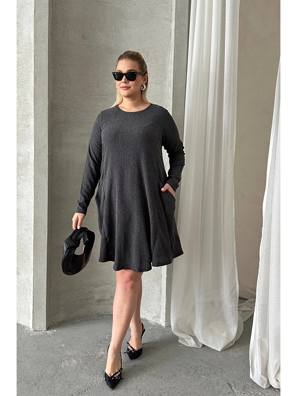 Antrasit Büyük Beden Uzun Kollu Bisiklet Yaka Cepli Fitilli Elbise 304008