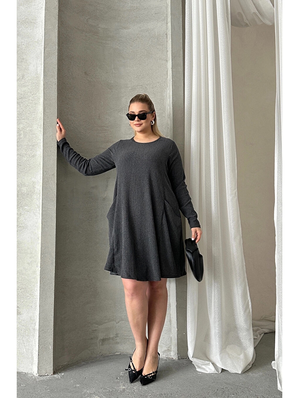 Antrasit Büyük Beden Uzun Kollu Bisiklet Yaka Cepli Fitilli Elbise 304008-1