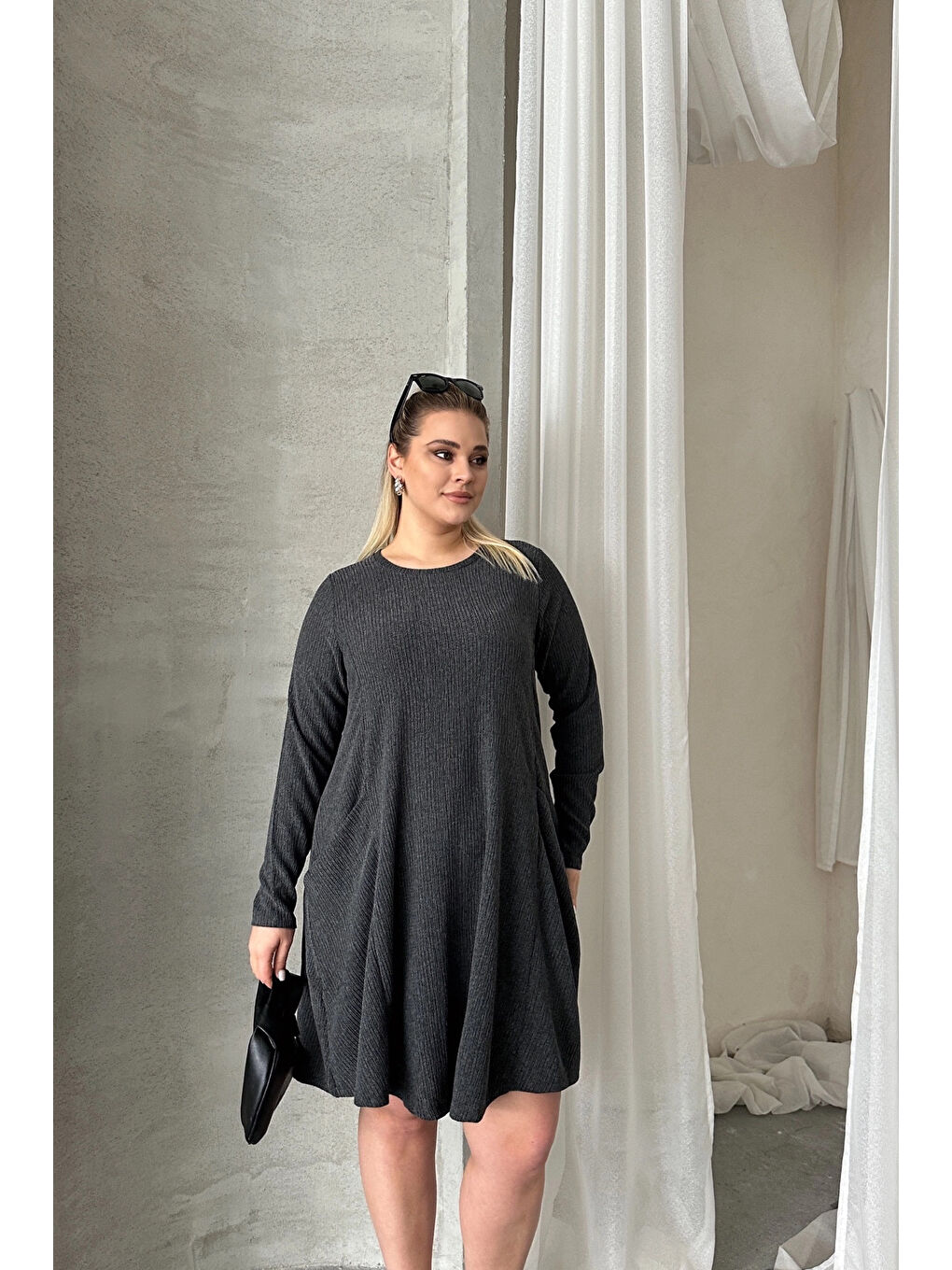 Antrasit Büyük Beden Uzun Kollu Bisiklet Yaka Cepli Fitilli Elbise 304008-2