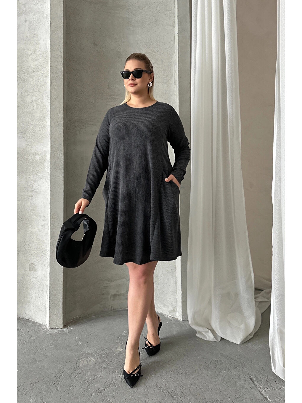 Antrasit Büyük Beden Uzun Kollu Bisiklet Yaka Cepli Fitilli Elbise 304008-4