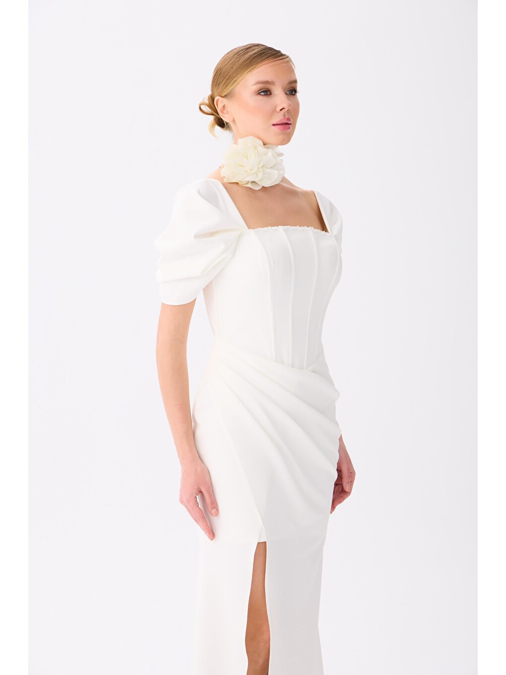 Beyaz Sırtı Bağlamalı Krep Nikah Elbisesi-3