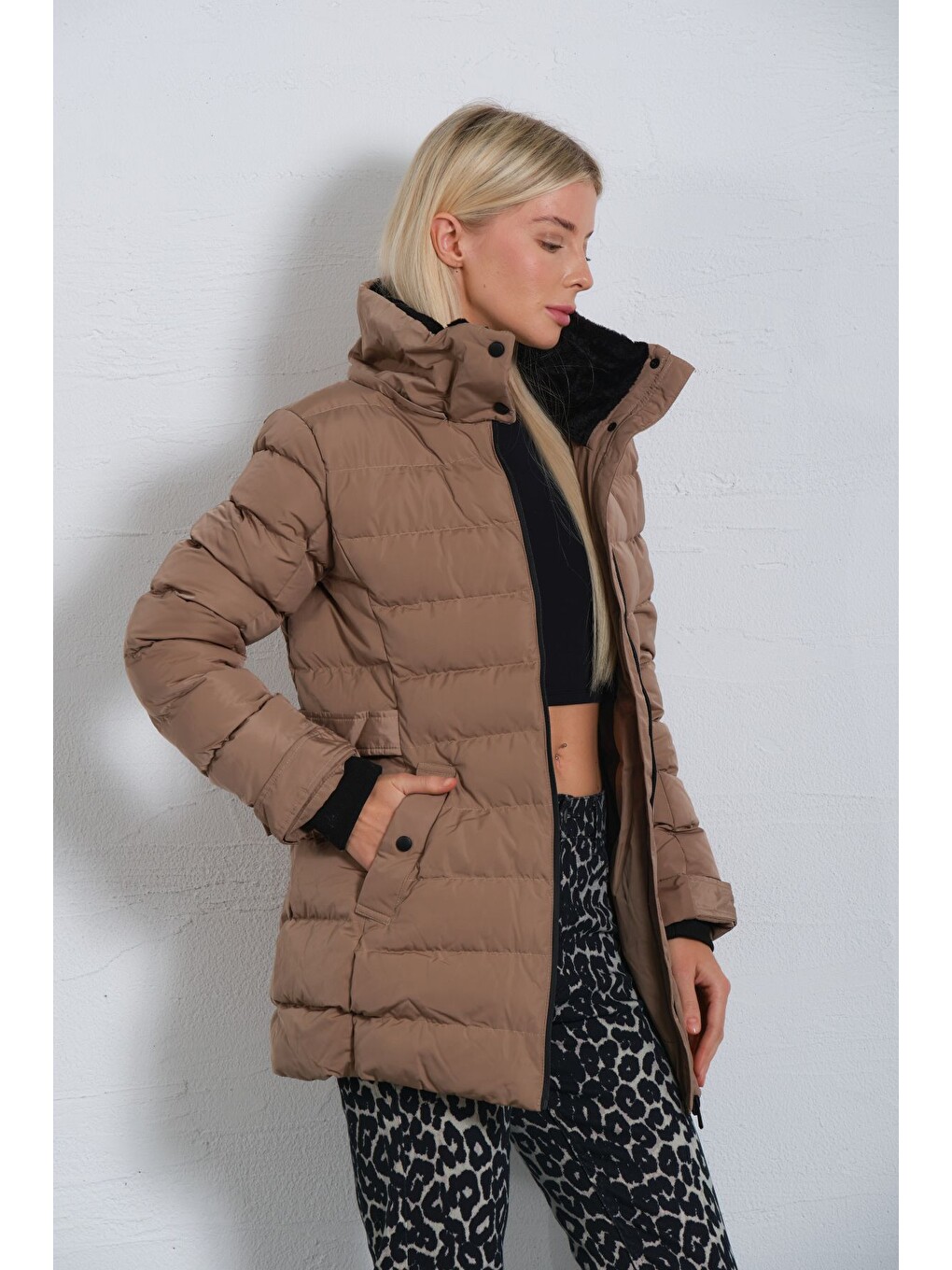 Bej Çıkabilir Suni Kürklü Kapüşon, Su İticili Kumaş, Kadın Anorak Mikro Mont Kaban @jasmin-2