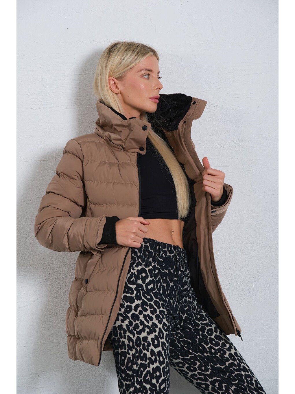 Bej Çıkabilir Suni Kürklü Kapüşon, Su İticili Kumaş, Kadın Anorak Mikro Mont Kaban @jasmin-5