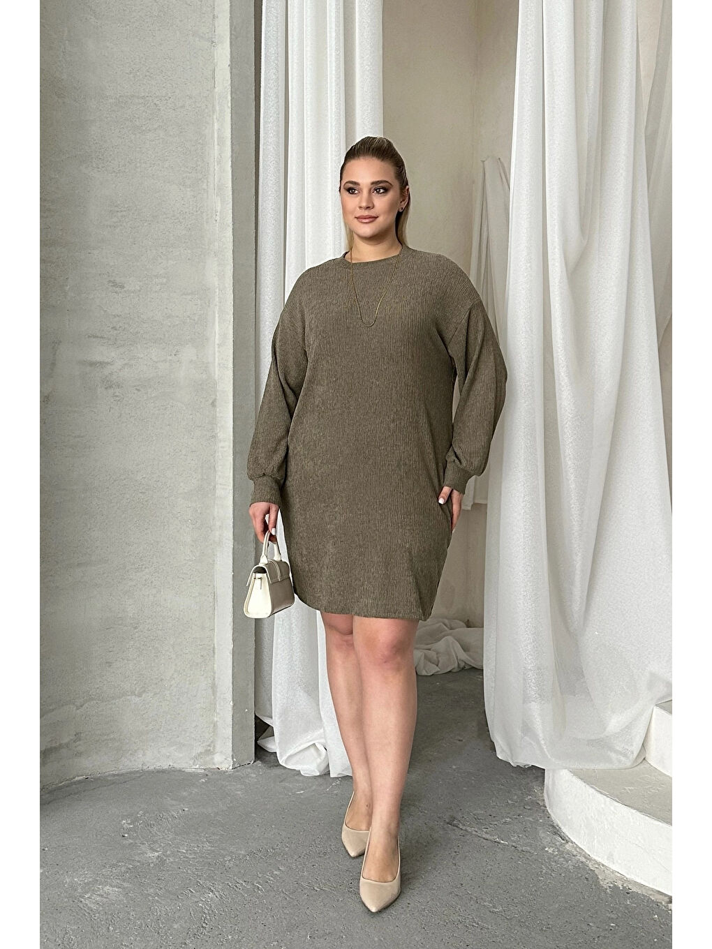 Kahverengi Büyük Beden Uzun Kollu Bisiklet Yaka Düz Kesim Elbise 100-190-3