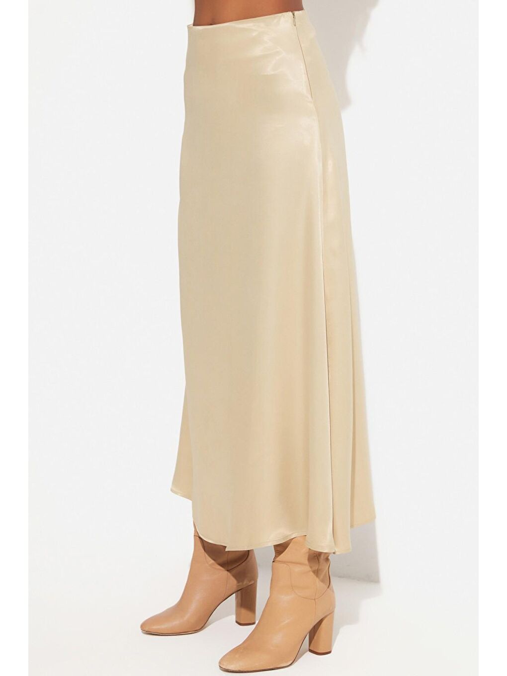 Bej Uzun Saten Etek-4