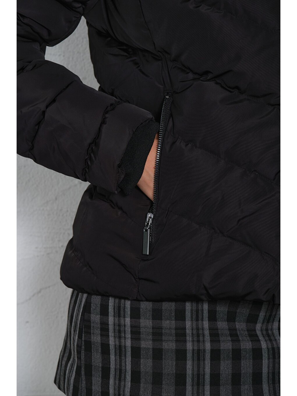 Siyah Çıkabilir Suni Kürklü Kapüşon, Su İticili Kumaş, Kadın Anorak Mikro Mont @avele-3