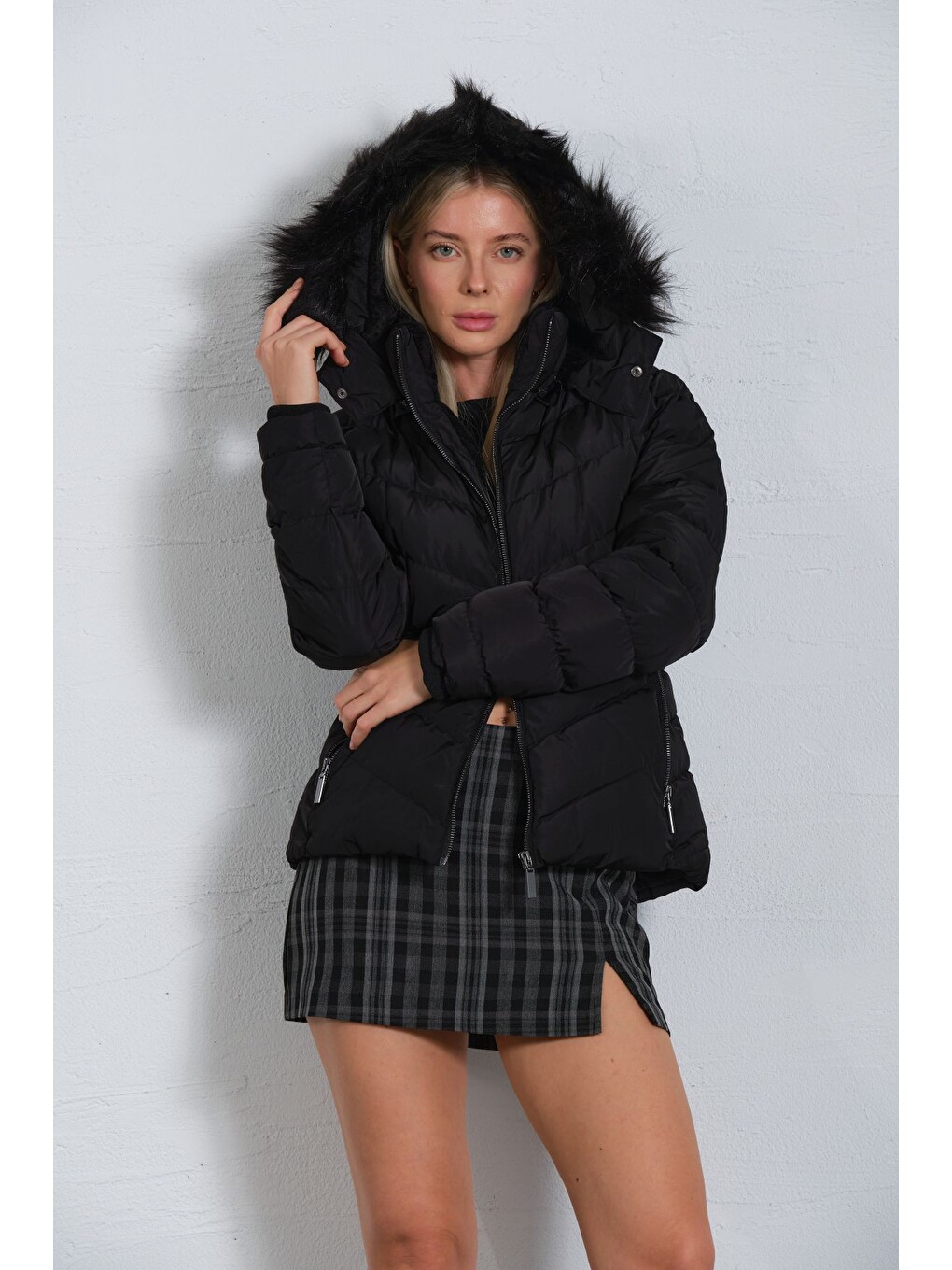 Siyah Çıkabilir Suni Kürklü Kapüşon, Su İticili Kumaş, Kadın Anorak Mikro Mont @avele-5
