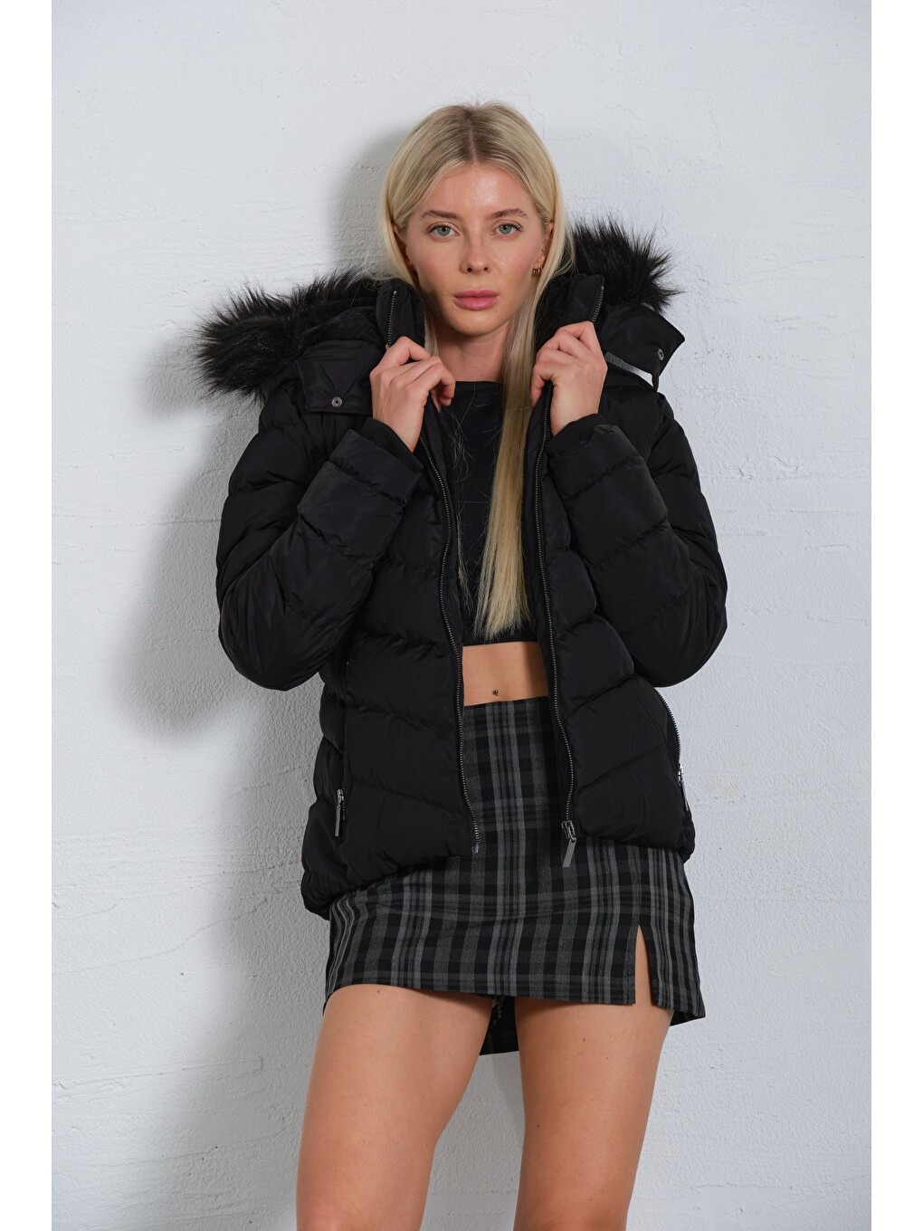 Siyah Çıkabilir Suni Kürklü Kapüşon, Su İticili Kumaş, Kadın Anorak Mikro Mont @avele-7