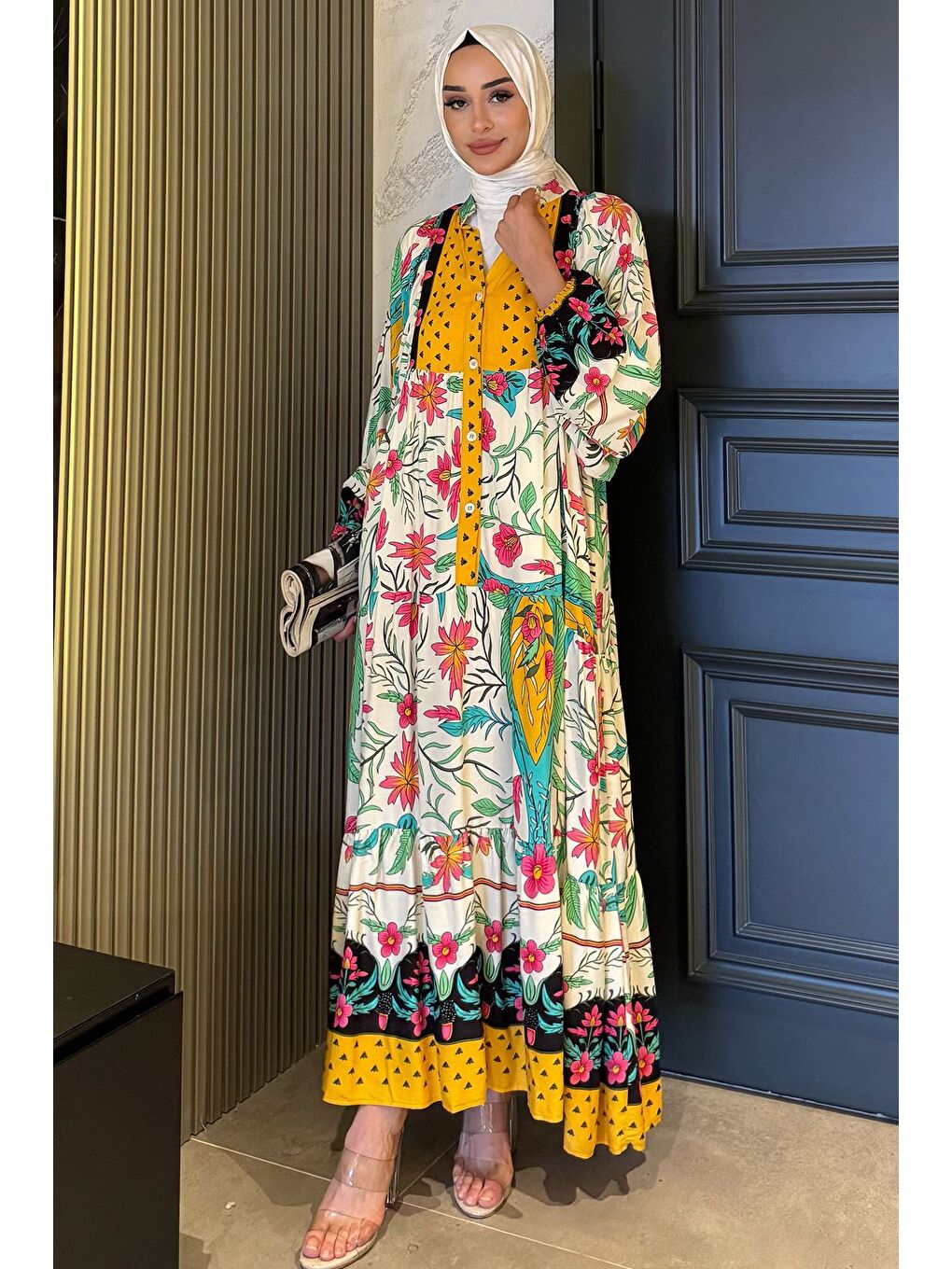 Kahverengi Kadın Ön Düğme Detaylı Desenli Tesettür Elbise-1