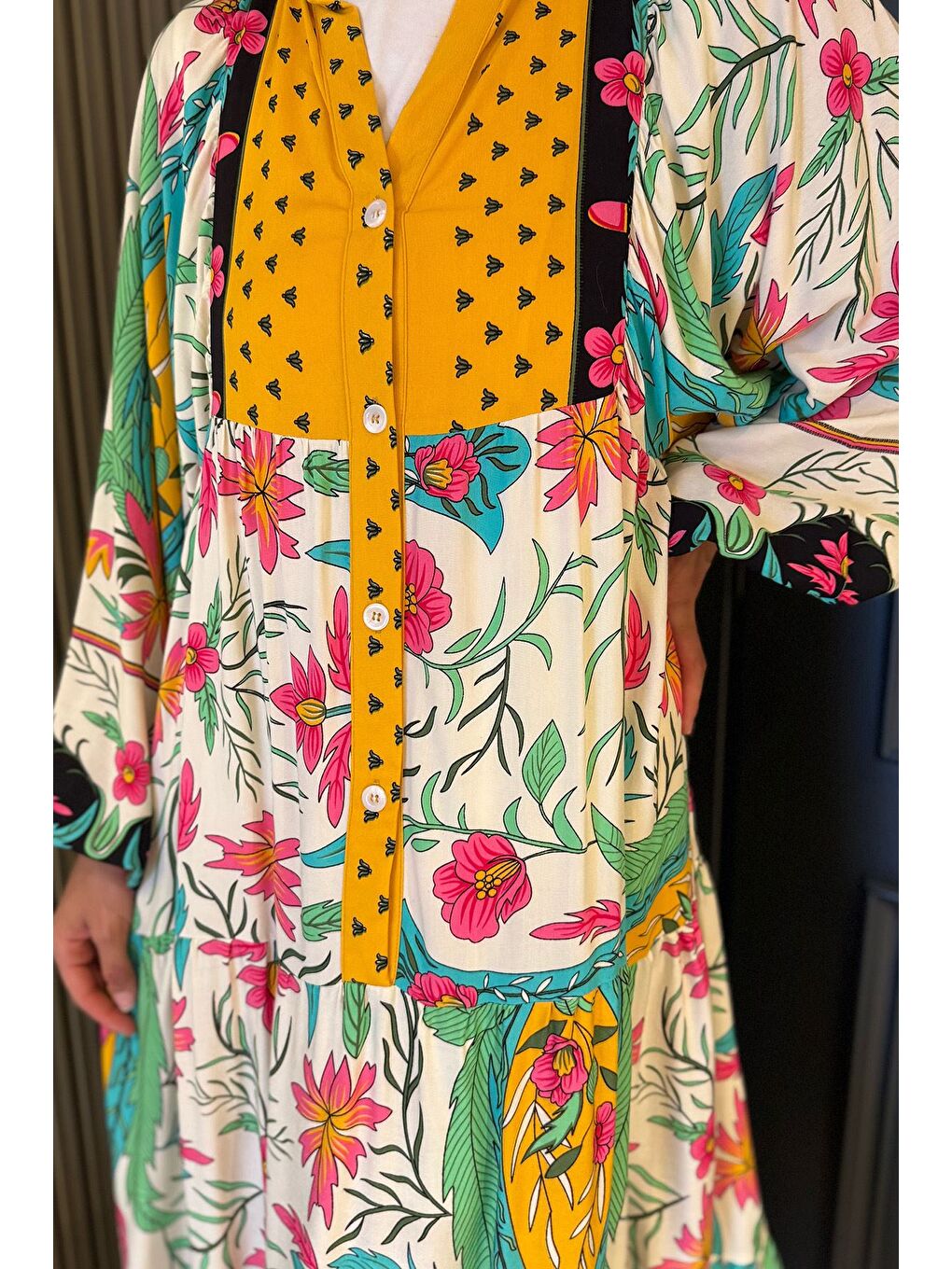 Kahverengi Kadın Ön Düğme Detaylı Desenli Tesettür Elbise-2