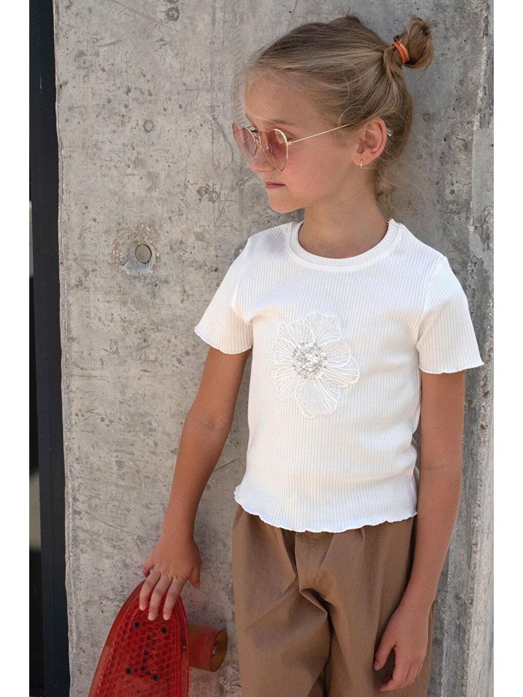 Kız Çocuk Tişört Tül Çiçek Armalı Boncuk Aksesuarlı Kemer Boy Ekru (9-14 Yaş)-1