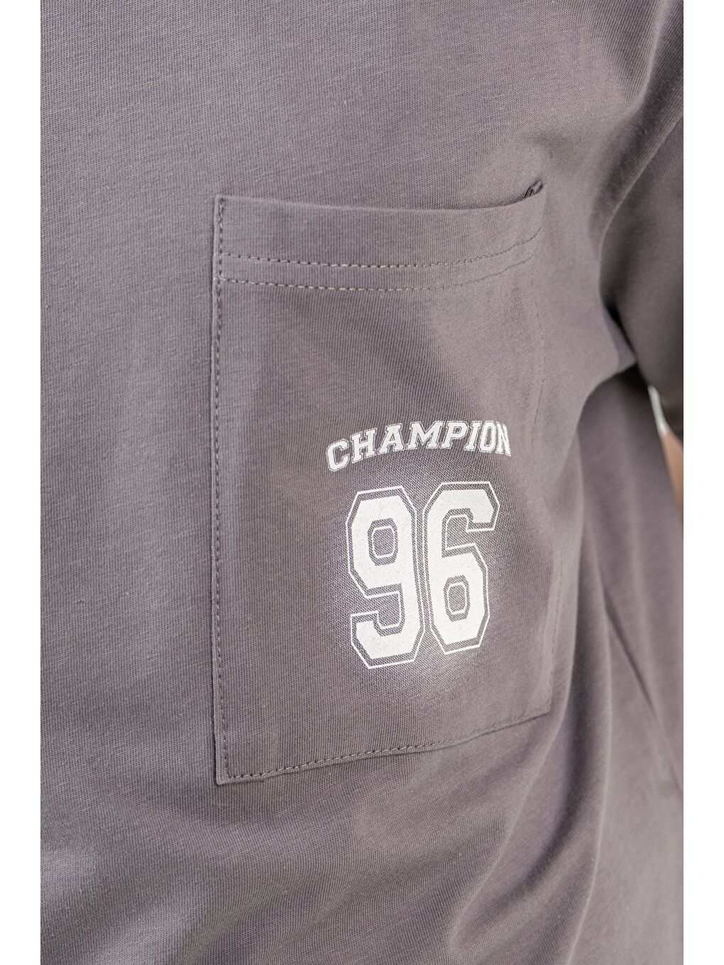 Gri Üst Ön Cep Baskılı Kollar Garnili Alt Yanlar Garnili Erkek Çocuk Şort - Tişört Takımı-3