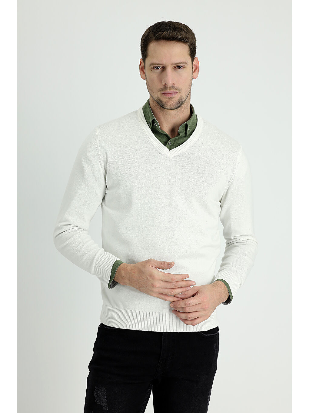 Ekru V Yaka Regular Fit Pamuklu Triko Kazak-1