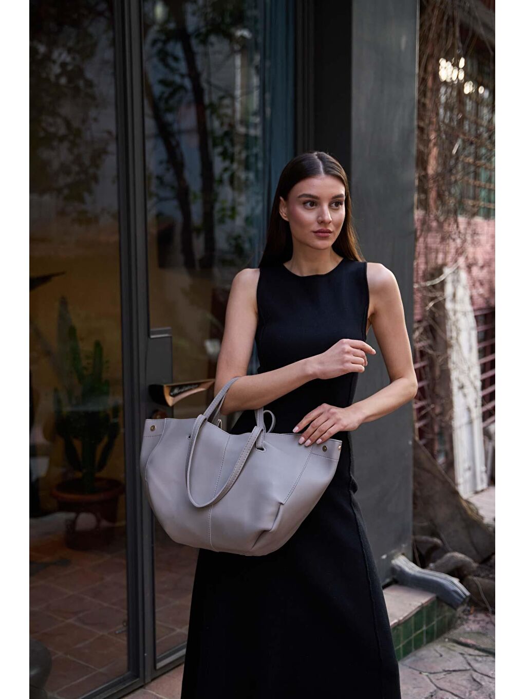 Deri Görünümlü Cüzdan Detaylı El Ve Omuz Çantası Gri-1