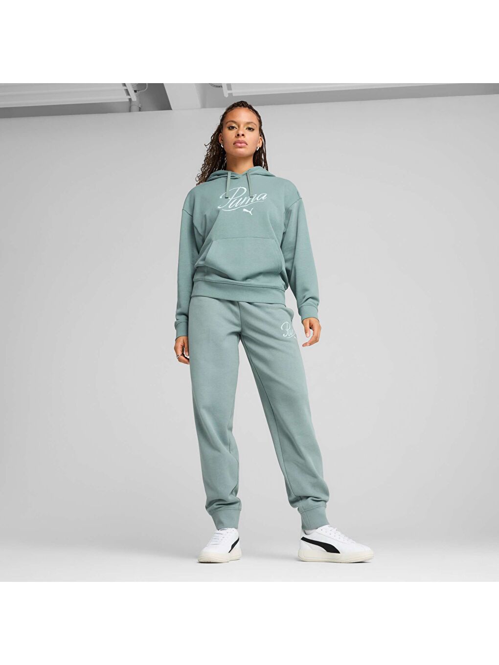 Yeşil ESS SCRIPT Comfort Kadın Kapüşonlu SWEATSHIRT-2