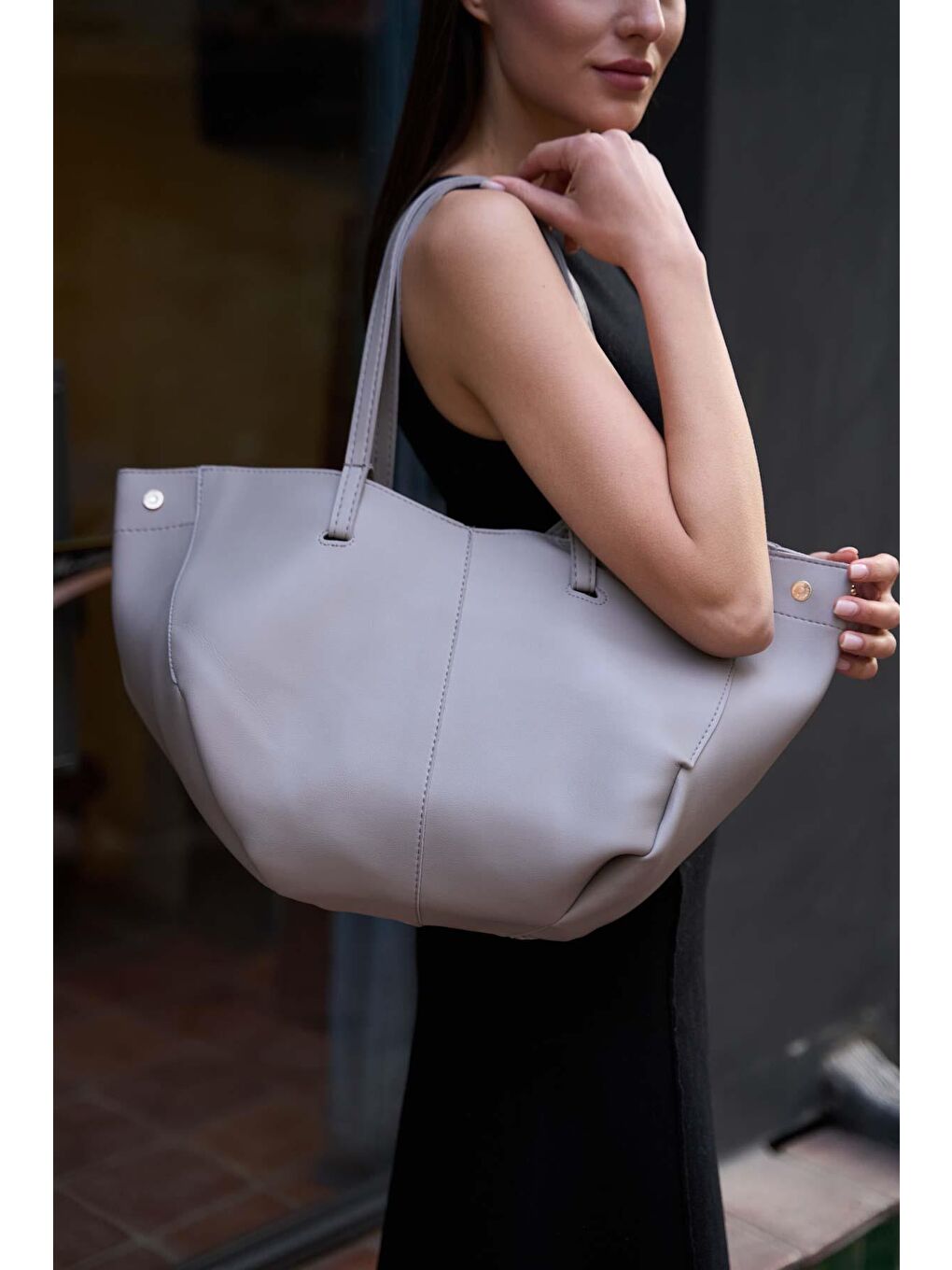 Deri Görünümlü Cüzdan Detaylı El Ve Omuz Çantası Gri-3