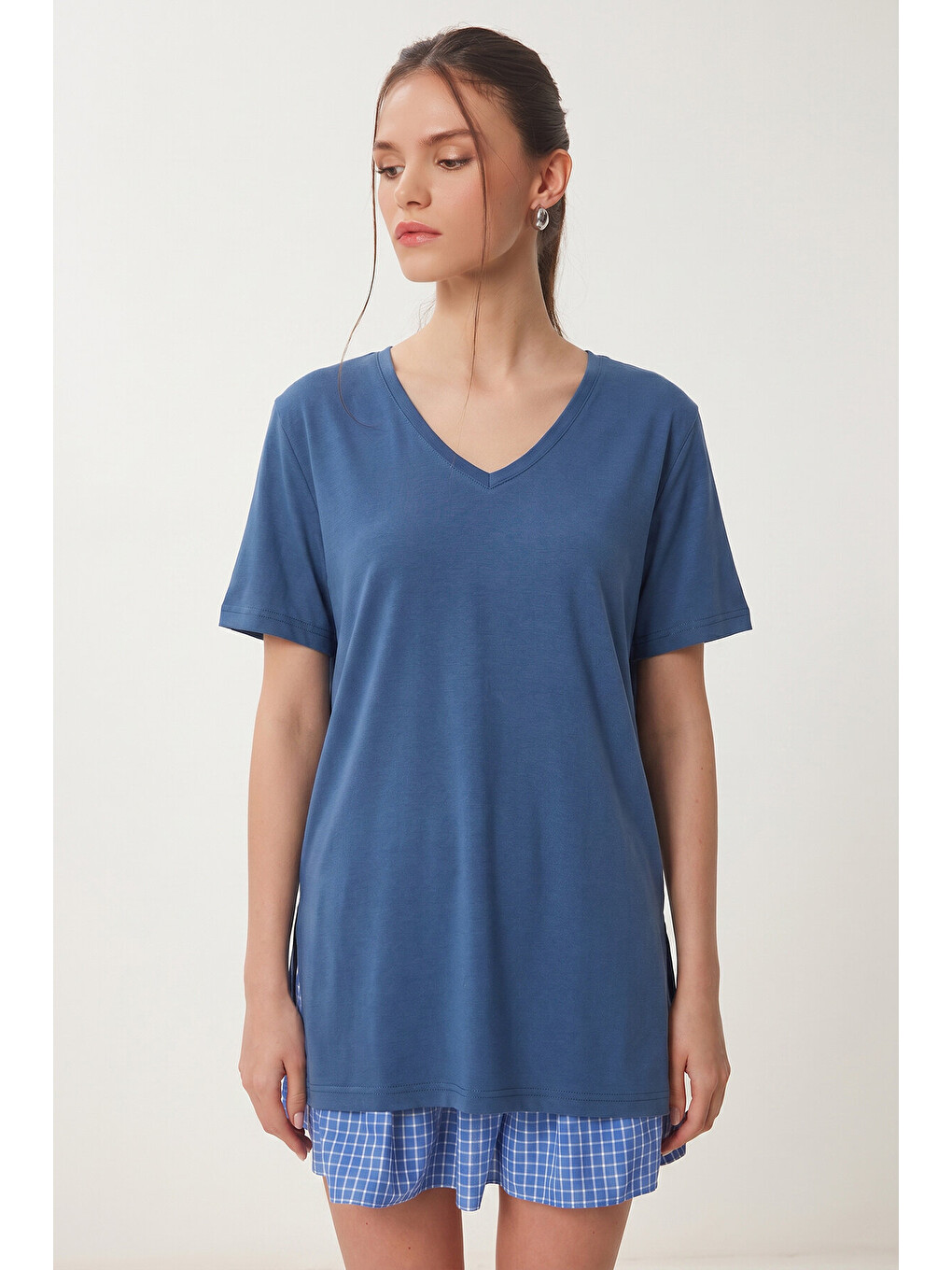V Yaka Yırtmaçlı Viskon T-shirt Kobalt Mavi Lrn0039-3