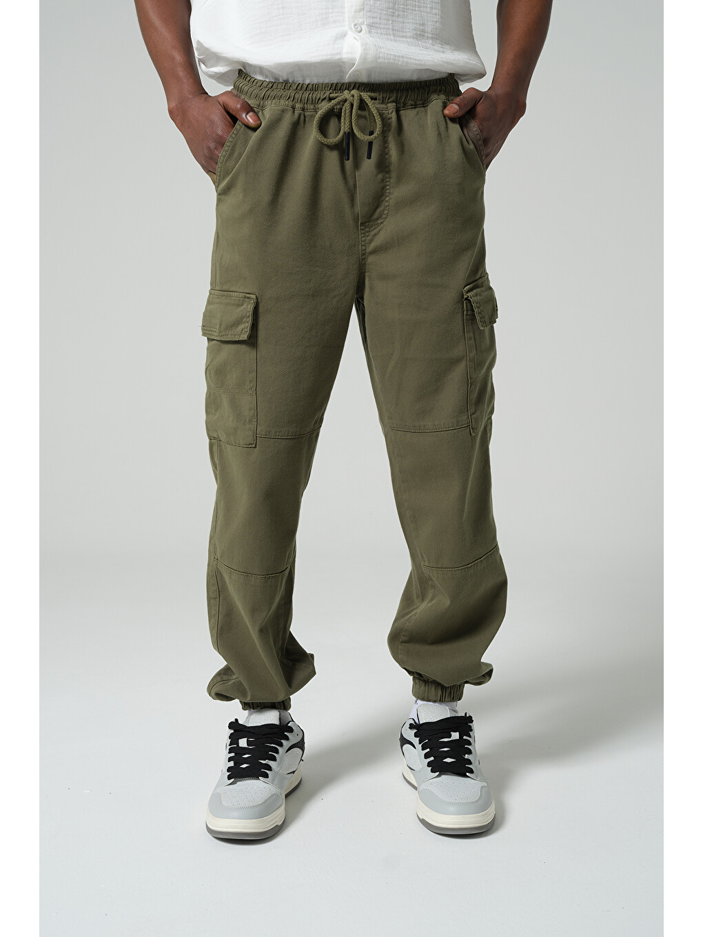 Haki Beli Lastikli Bağcıklı, Paça Lastikli, Rahat Fit, Esnek Gabardin Kargo Erkek Pantolon-2