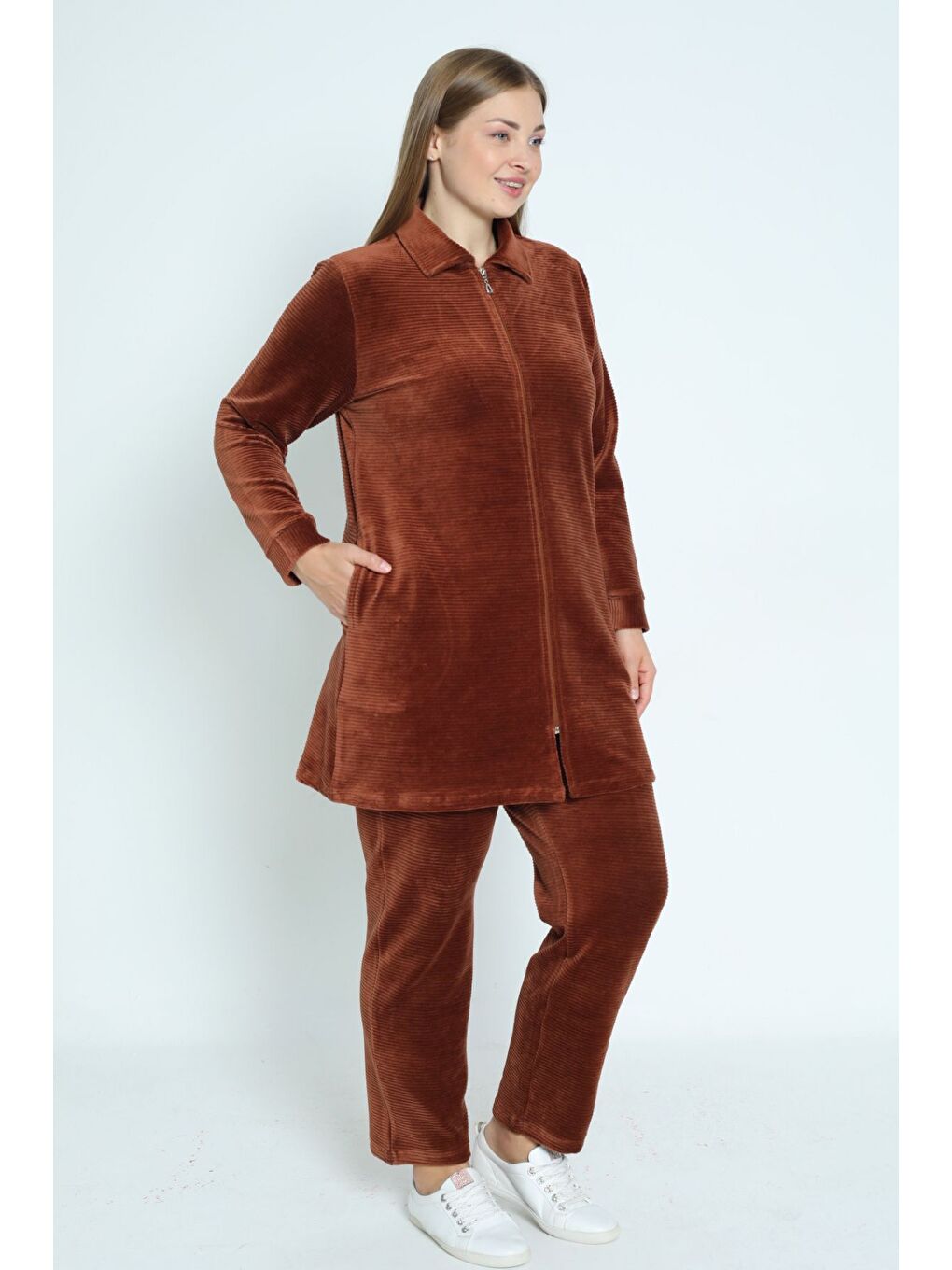Kahverengi kadın büyük beden haki fermuarlı cepli uzun kollu pamuklu kadife alt üst takım-2