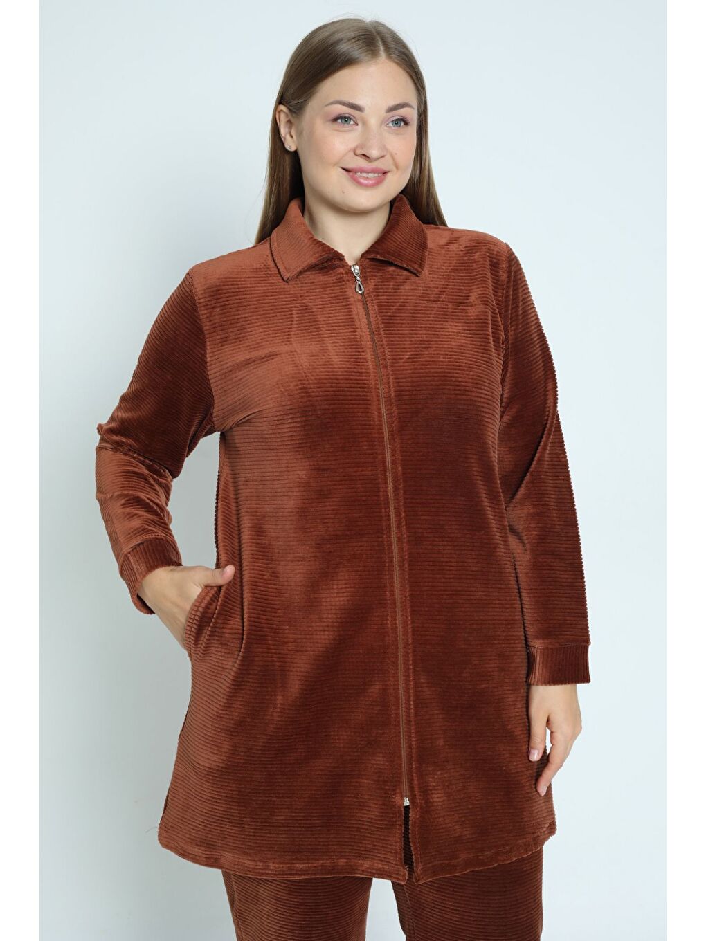 Kahverengi kadın büyük beden haki fermuarlı cepli uzun kollu pamuklu kadife alt üst takım-3