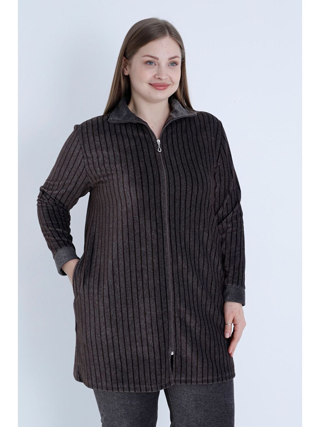 Kahverengi Kadın Büyük Beden Çizgi Desenli Uzun Kollu Fermuarlı Cepli Pamuklu Kadife Alt Üst Takım-2