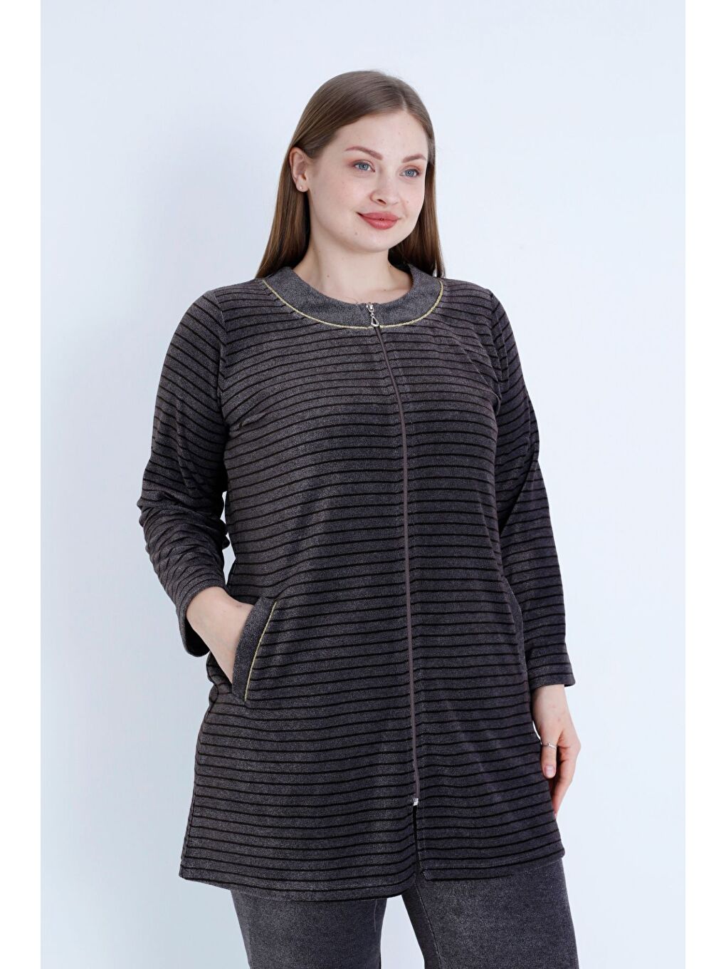 kadın Kahverengi Çizgi Desenli Uzun Kollu Biyeli Fermuarlı Büyük Beden Pamuklu Kadife Alt Üst Takım-1