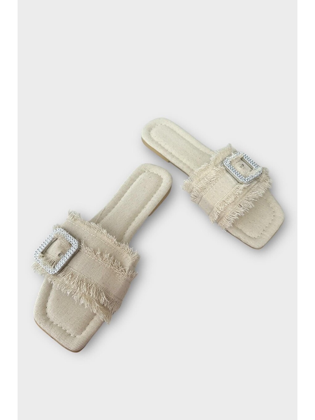 Ekru Kadın Püskül Detay Tokalı Denim Terlik Krem-2