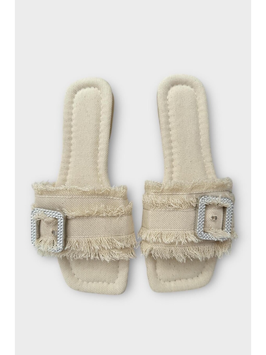 Ekru Kadın Püskül Detay Tokalı Denim Terlik Krem-5