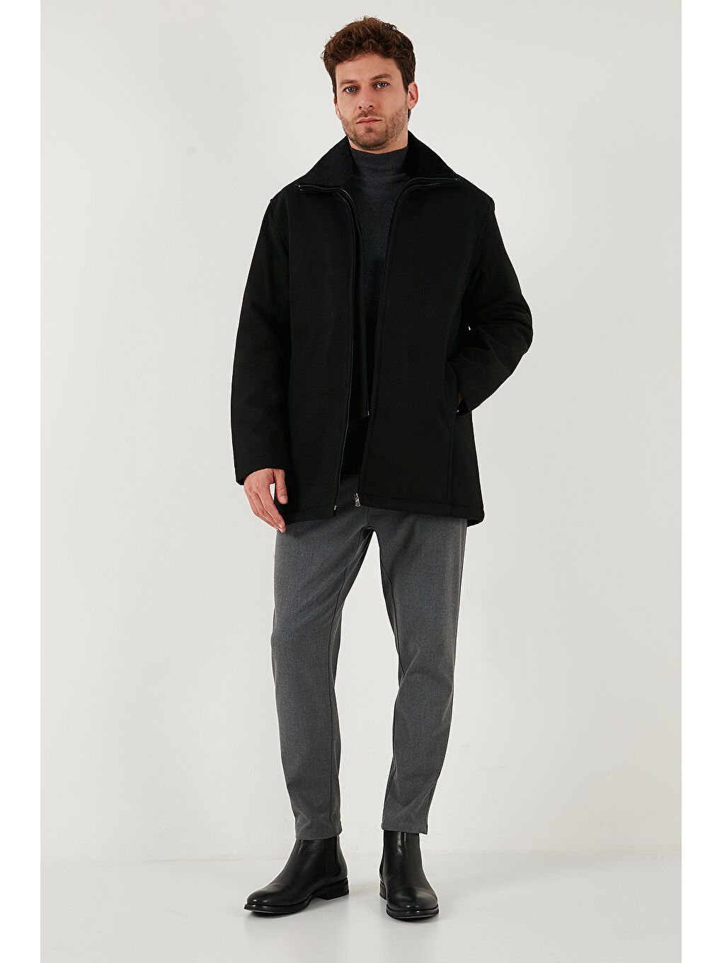 Siyah Slim Fit Çıkarılabilir Tüylü Yaka Detaylı Astarlı Kaşe Kaban 58400217-1